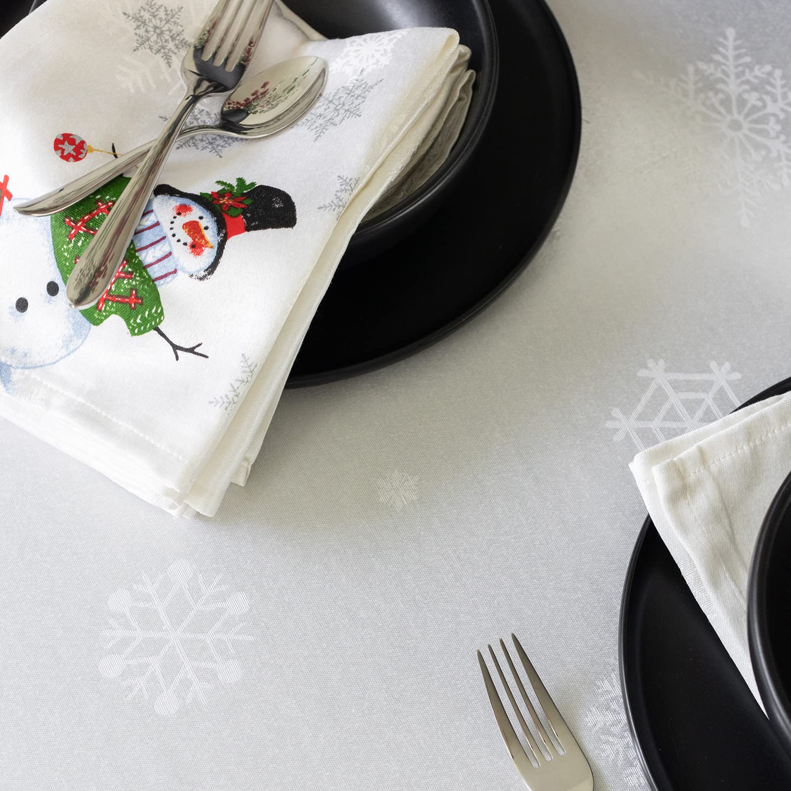 Benson Mills Believe Snowman Engineered Printed Fabric Cloth Napkins For Christmas, Winter, And Holiday Tablecloths (Believe Sno