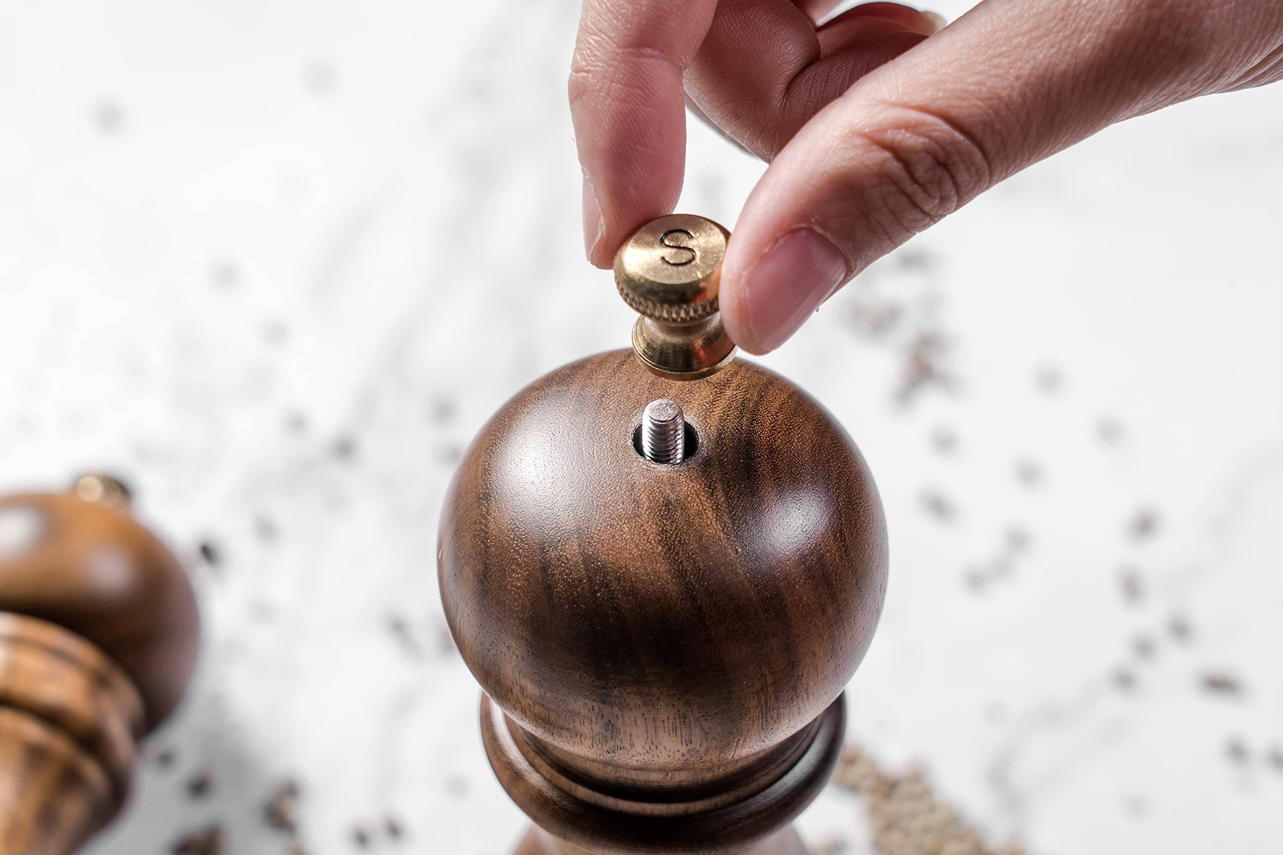 Pepper Grinder Wood Salt and Pepper Grinder Mills Sets  Acacia Wood Manual Salt Grinder Refillable Pepper Mill Sets with Adjustable Ceramic Grinding Rotor - 7 Inch-Set of 2