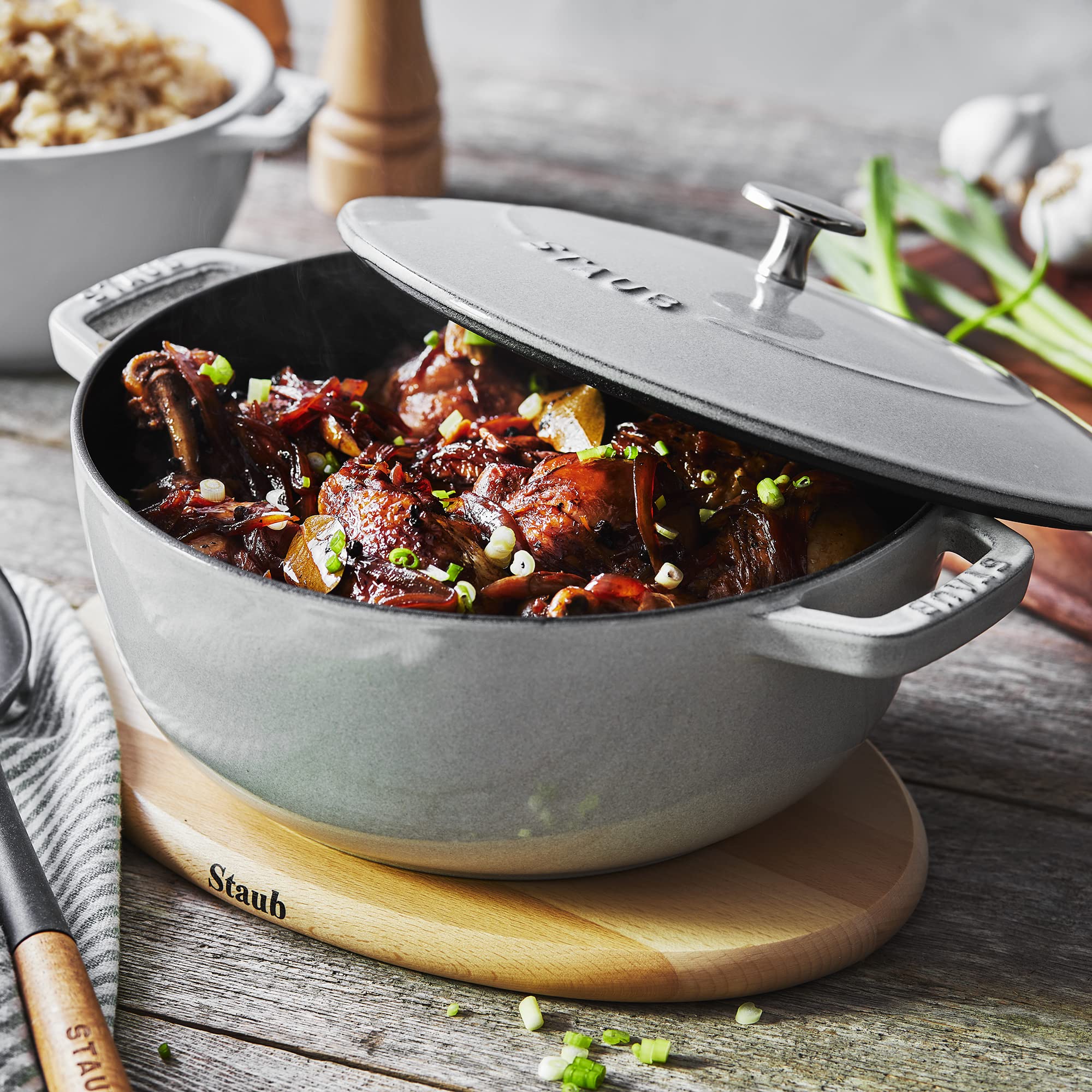 STAUB Round Magnetic Wood Trivet  6''