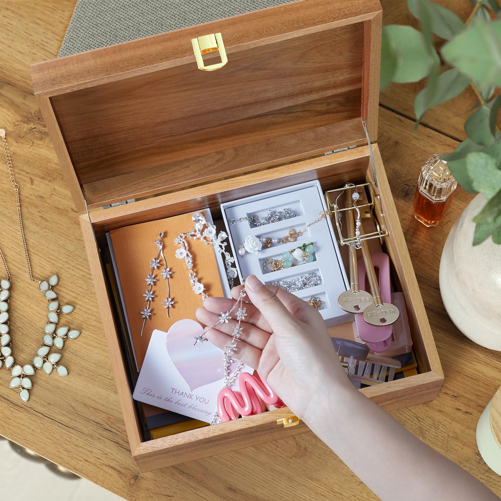DRASTAR Wooden Keepsake Box, Large Acacia storage box with a Hinged Lid, Memory treasure box for Crafts and Photo Storage
