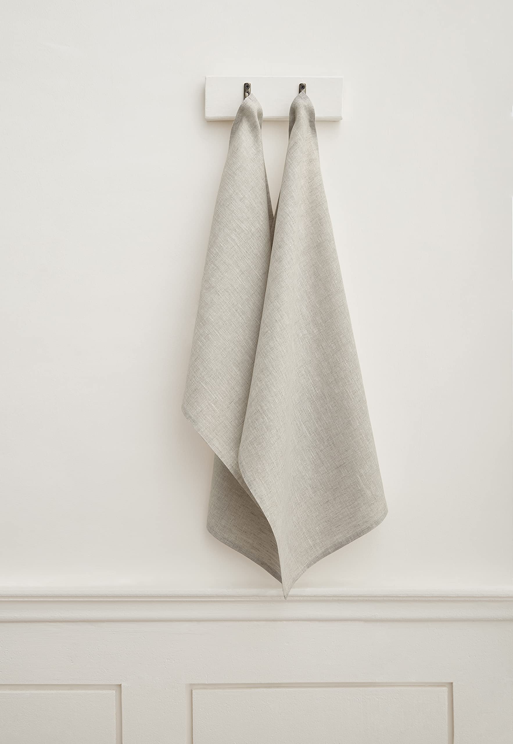 Solino Home Linen Kitchen Towels Set Of 2 - Light Natural 17 X 26 Inch - 100% Pure Linen Kitchen/Tea Towels - Machine Washable A