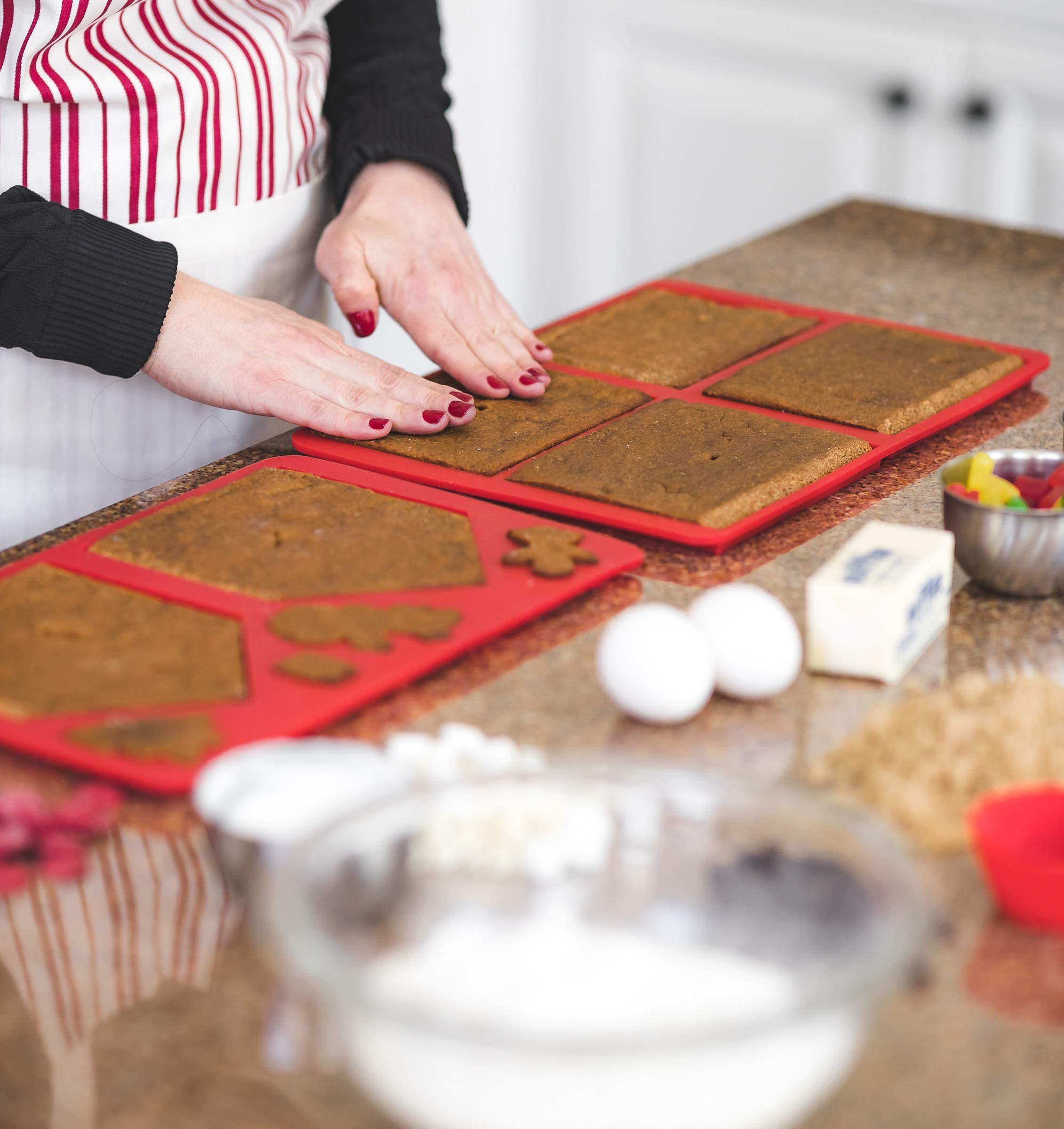 Handstand Kitchen Gingerbread House 5-Piece Real Baking Set With Recipes
