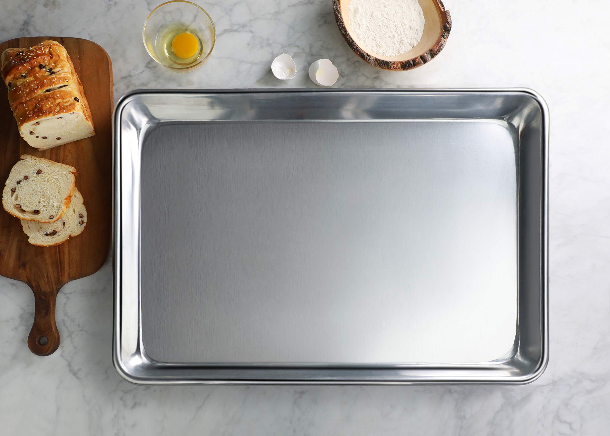 New Star Foodservice 36800 Commercial-Grade 12-Gauge Aluminum Open Bead Sheet Pan/Bun Pan, 18'' L X 26'' W X 2'' H (Full Size) |