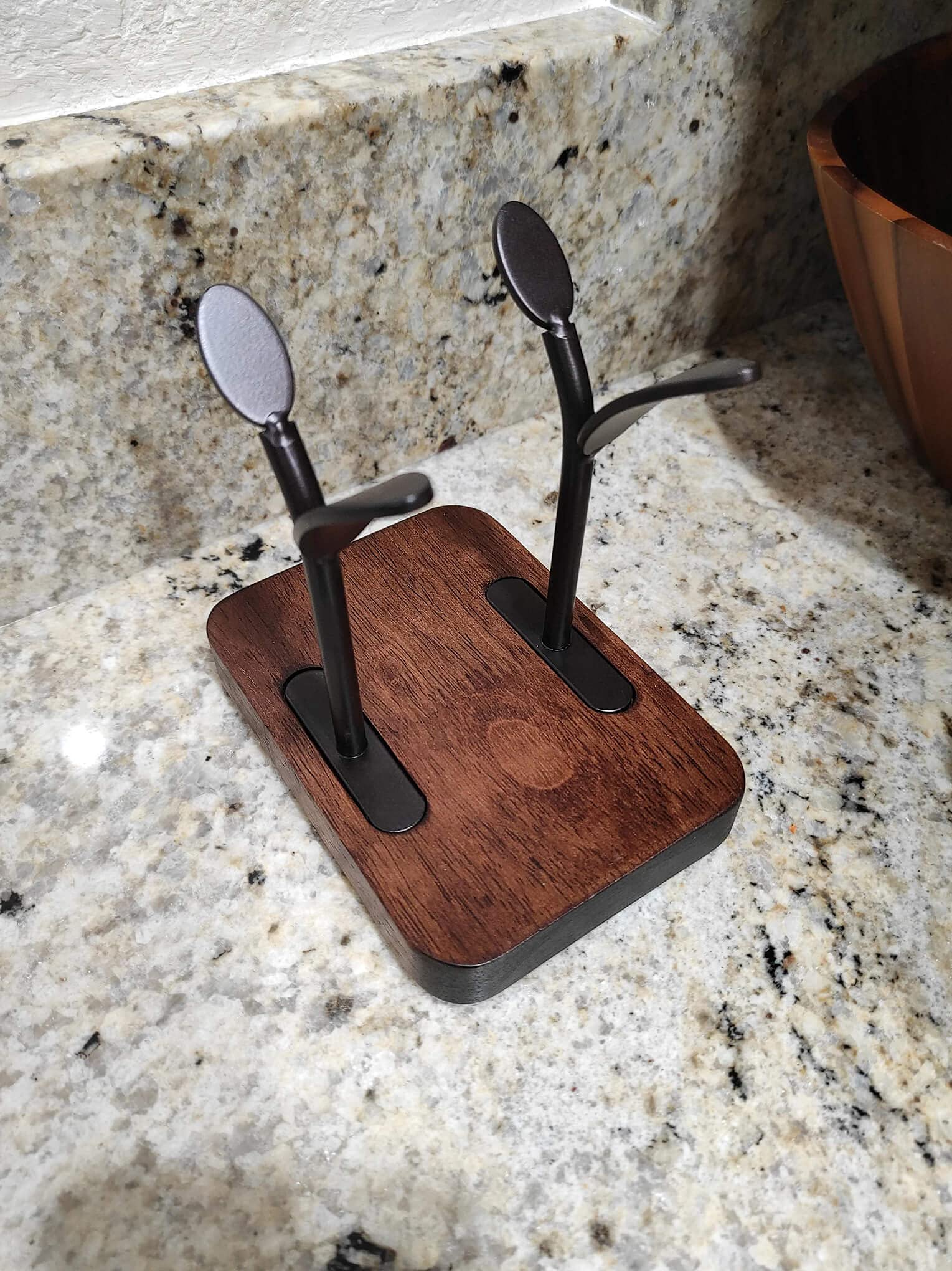 Leaf Napkin Holder, Wooden Napkin Holder For Tables, Freestanding Tissue Dispenser For Kitchen Countertop, Dining, Picnic Table,