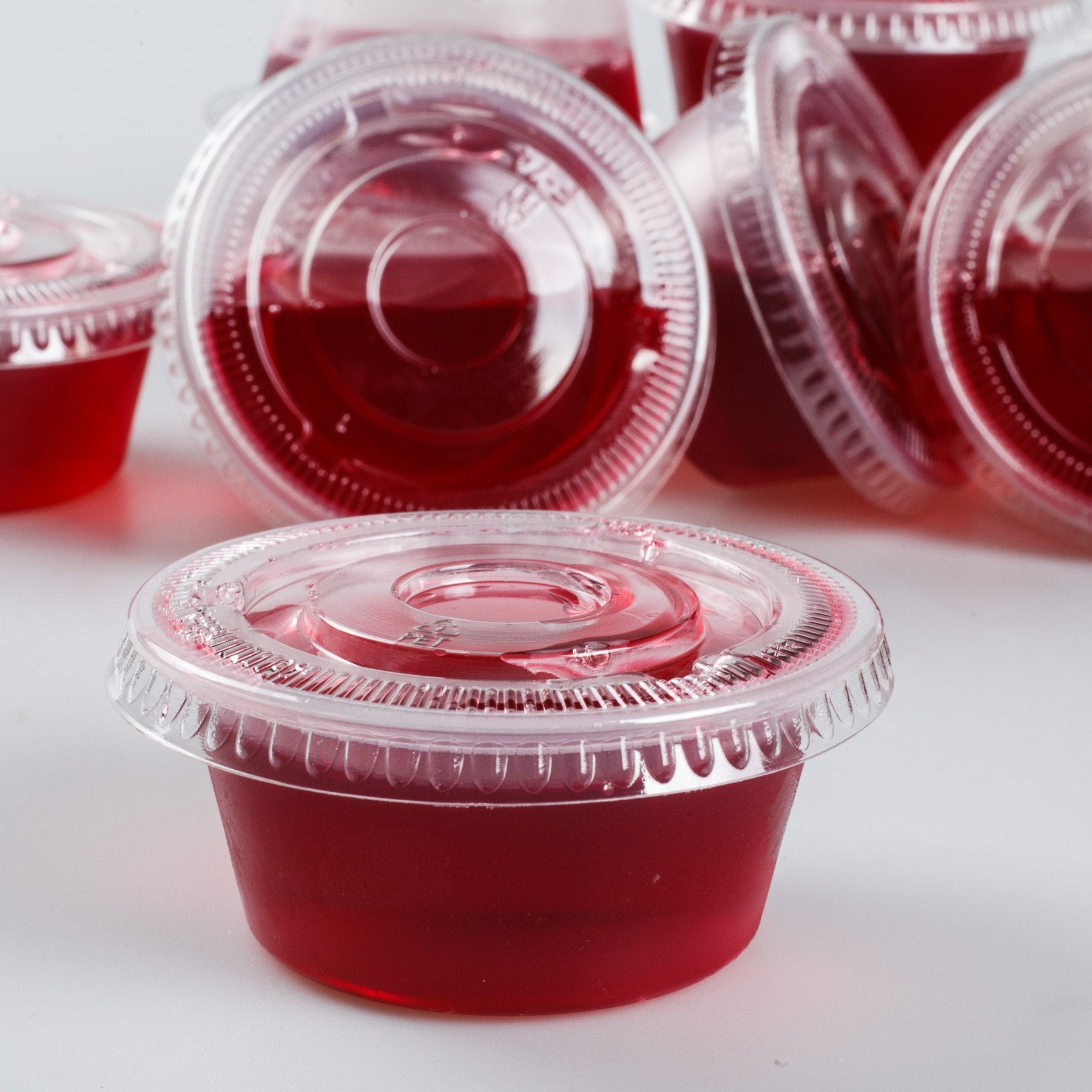 Golden Apple  3.25-Ounce Clear Plastic Jello Shot Souffle Cups with Lids  Sampling Cup (50 Sets)