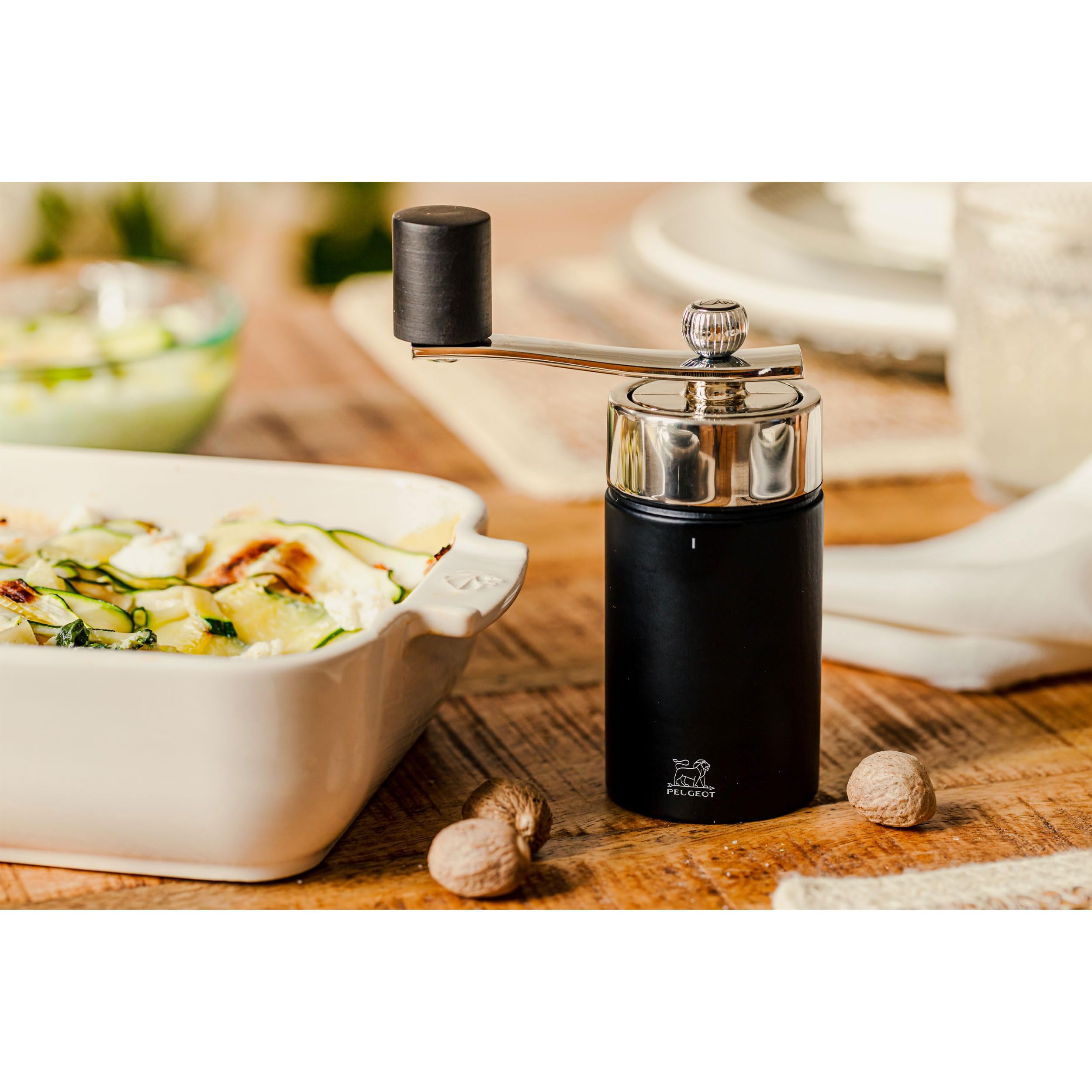 Peugeot - Isen Manual Nutmeg Mill with Crank handle - Beechwood and Stainless Steel  Black  16 cm