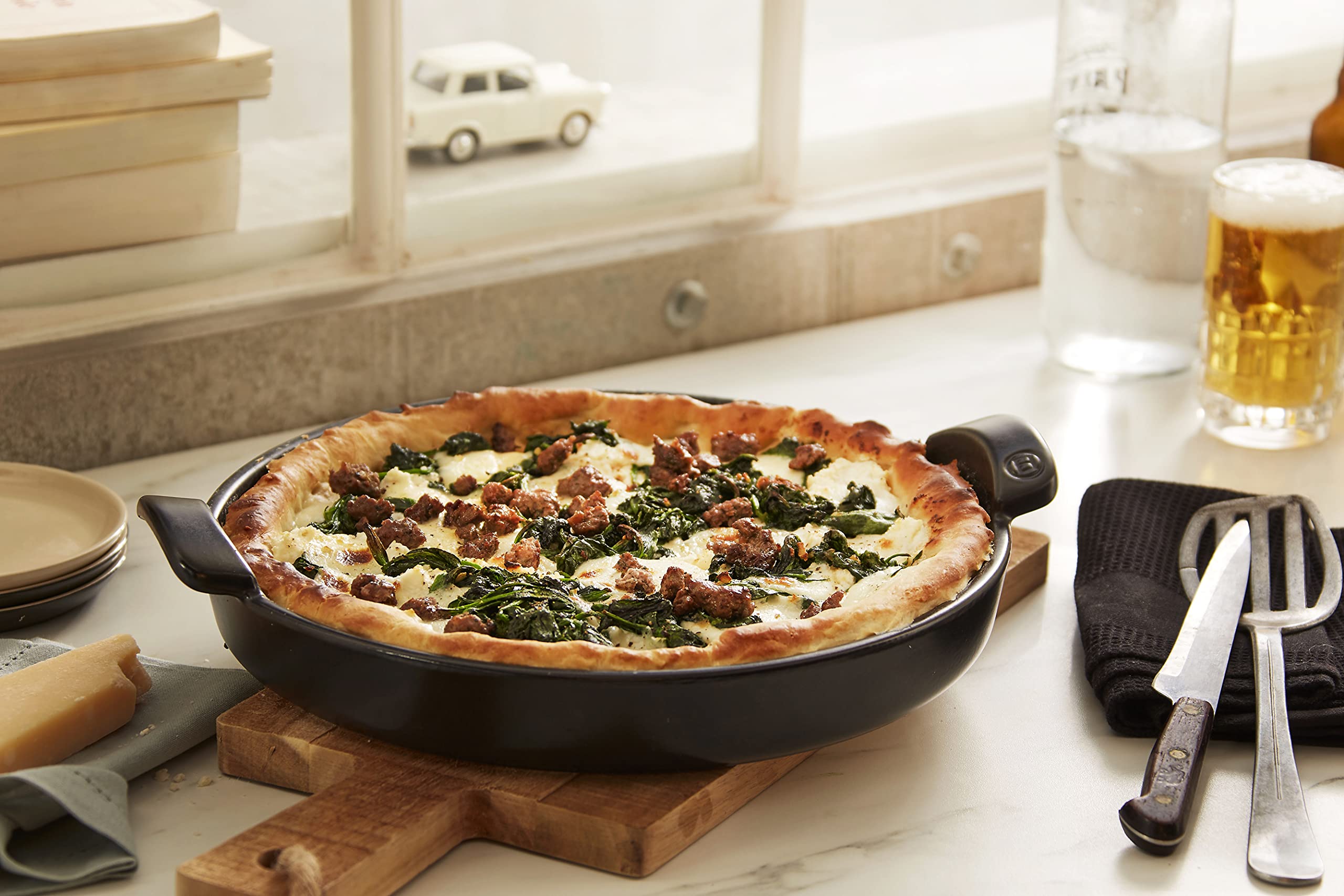 Emile Henry 12'' Deep Dish Pizza Pan | Charcoal