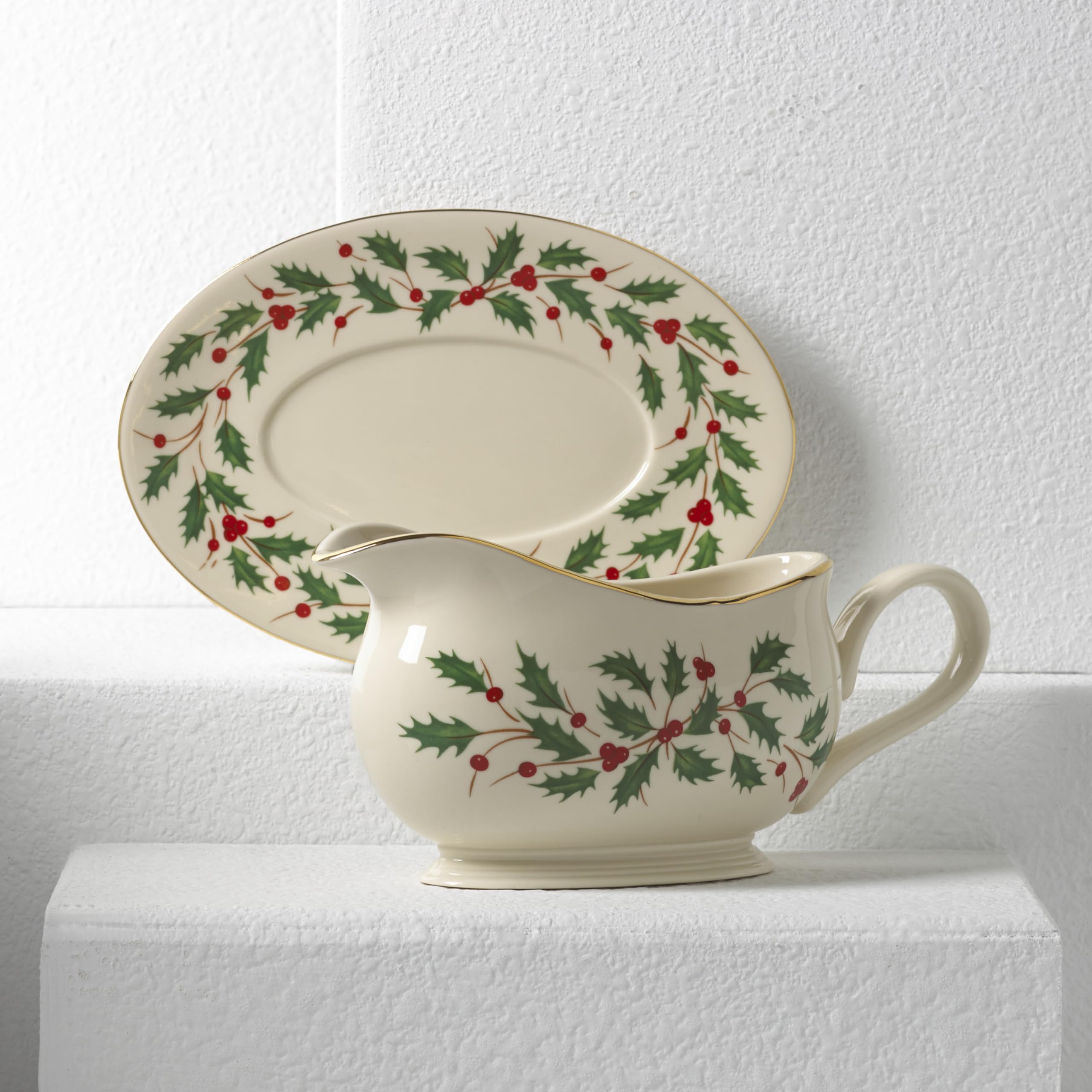 Lenox 843318 Holiday Gravy Boat And Stand, Christmas Hosting