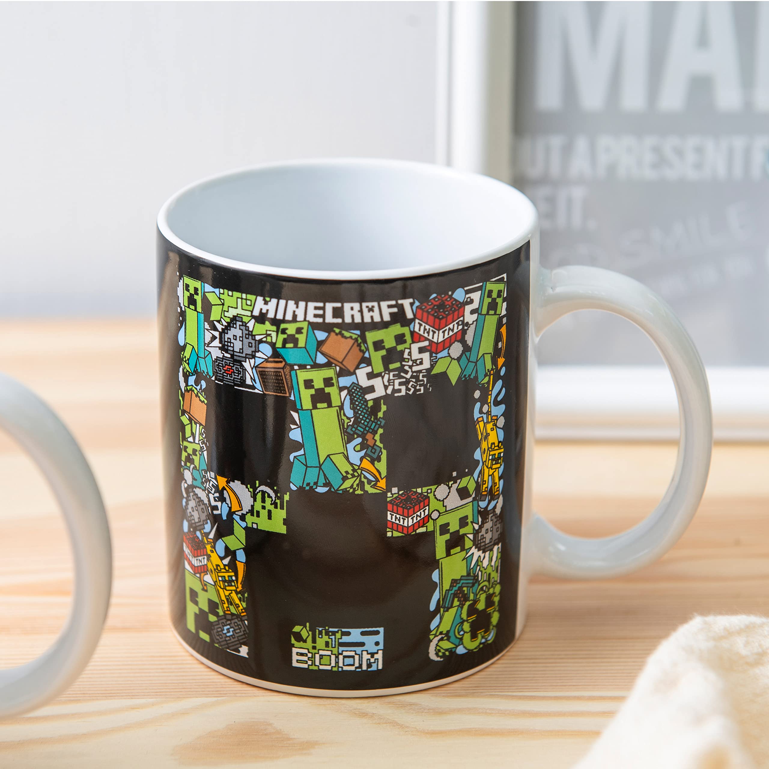 Zak Designs Minecraft Mug Unique Ceramic Coffee Cup Set, Can Coffee Mugs with Comfortable Handle for Gamer Gifts, Dishwasher and