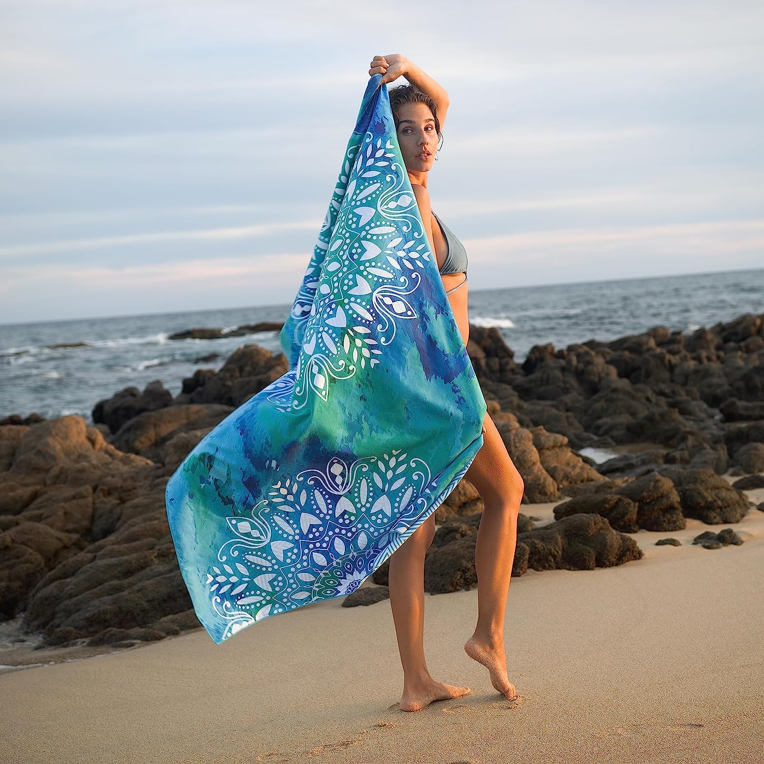 Elite Trend Microfiber Beach Towel - Large Sand Free Quick Dry Towel For Travel, Swimming, Pool, Yoga, Hiking, Camping - Lightwe