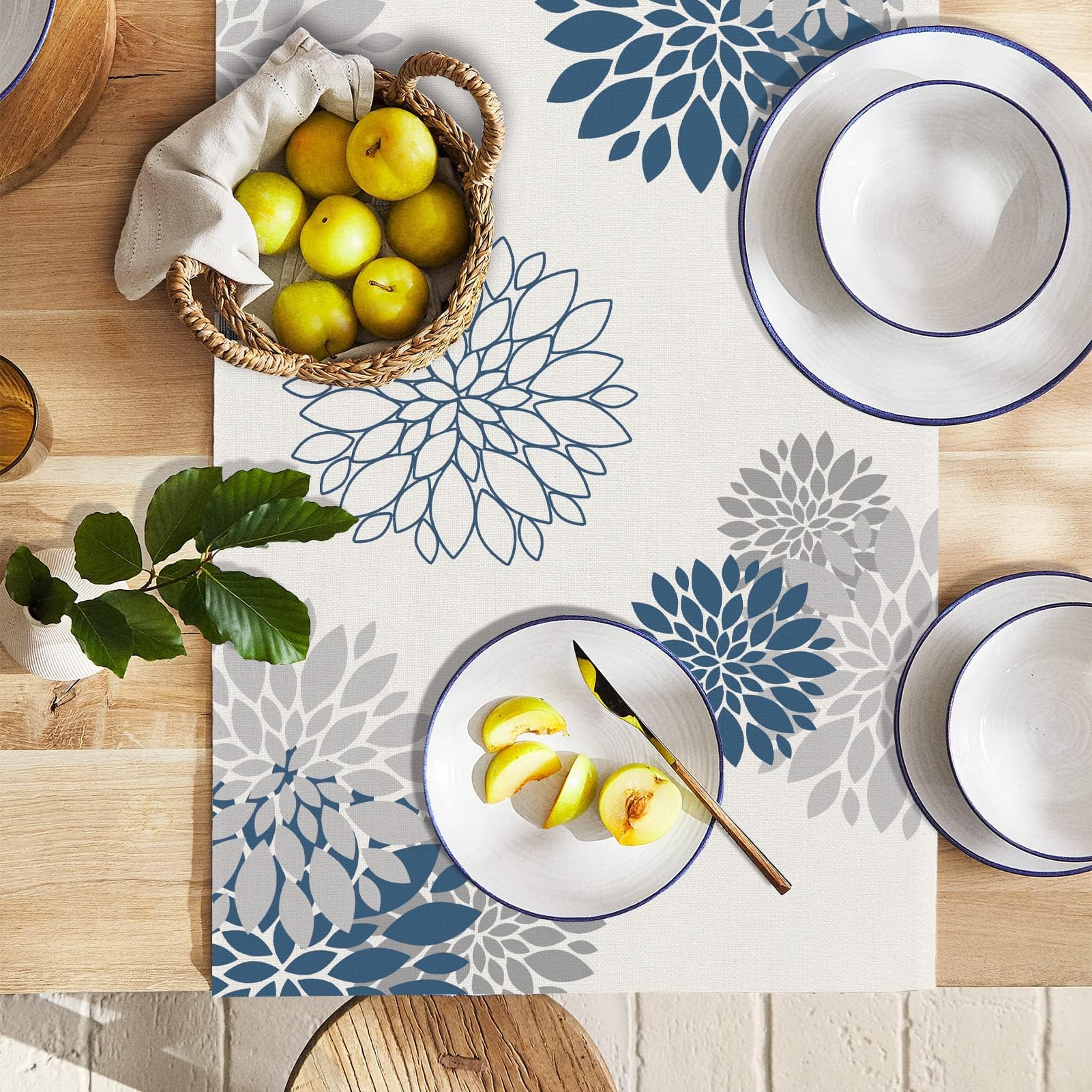 Whomeaf Blue Gray Table Runner Dahlia Pinnata Flower Beige Table Runners Modern Elegant Pompon Farmhouse Geometric Table Center
