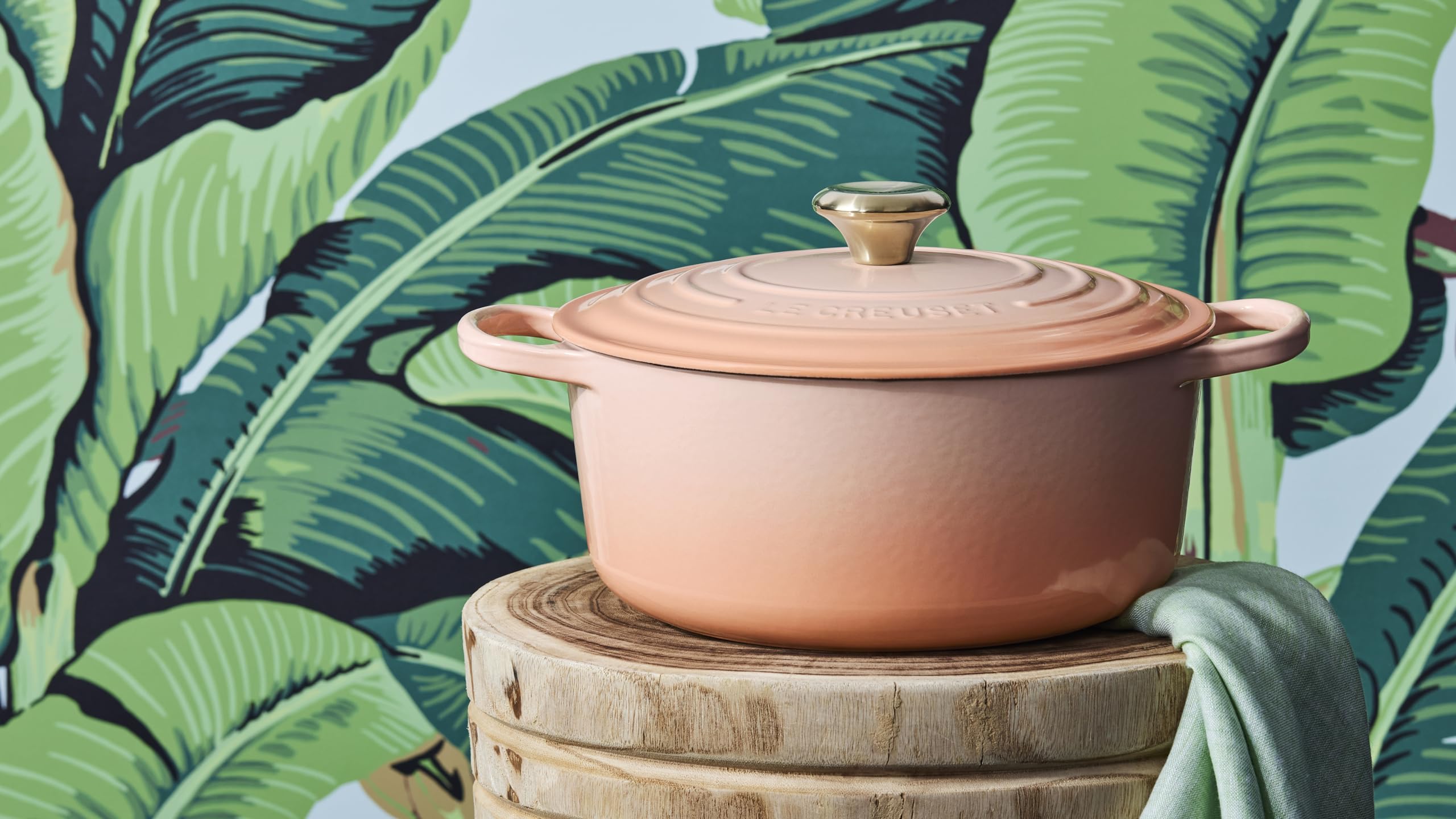 Le Creuset Signature Round Dutch Oven, 7.25Qt., Peche