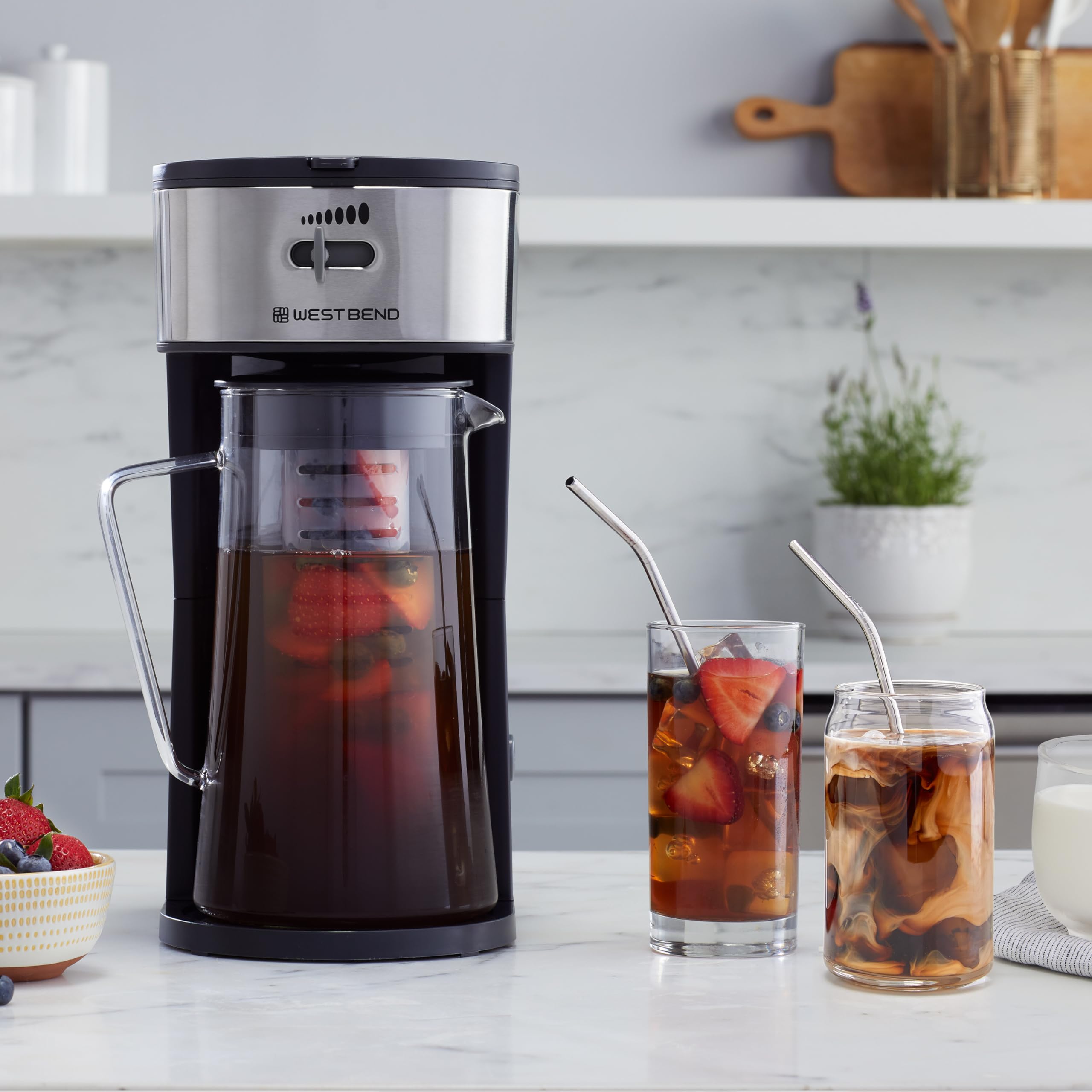 West Bend It500-W Iced Coffee Maker Or Iced Tea Maker Includes An Infusion Tube To Customize The Flavor, Features Auto Shut-Off,