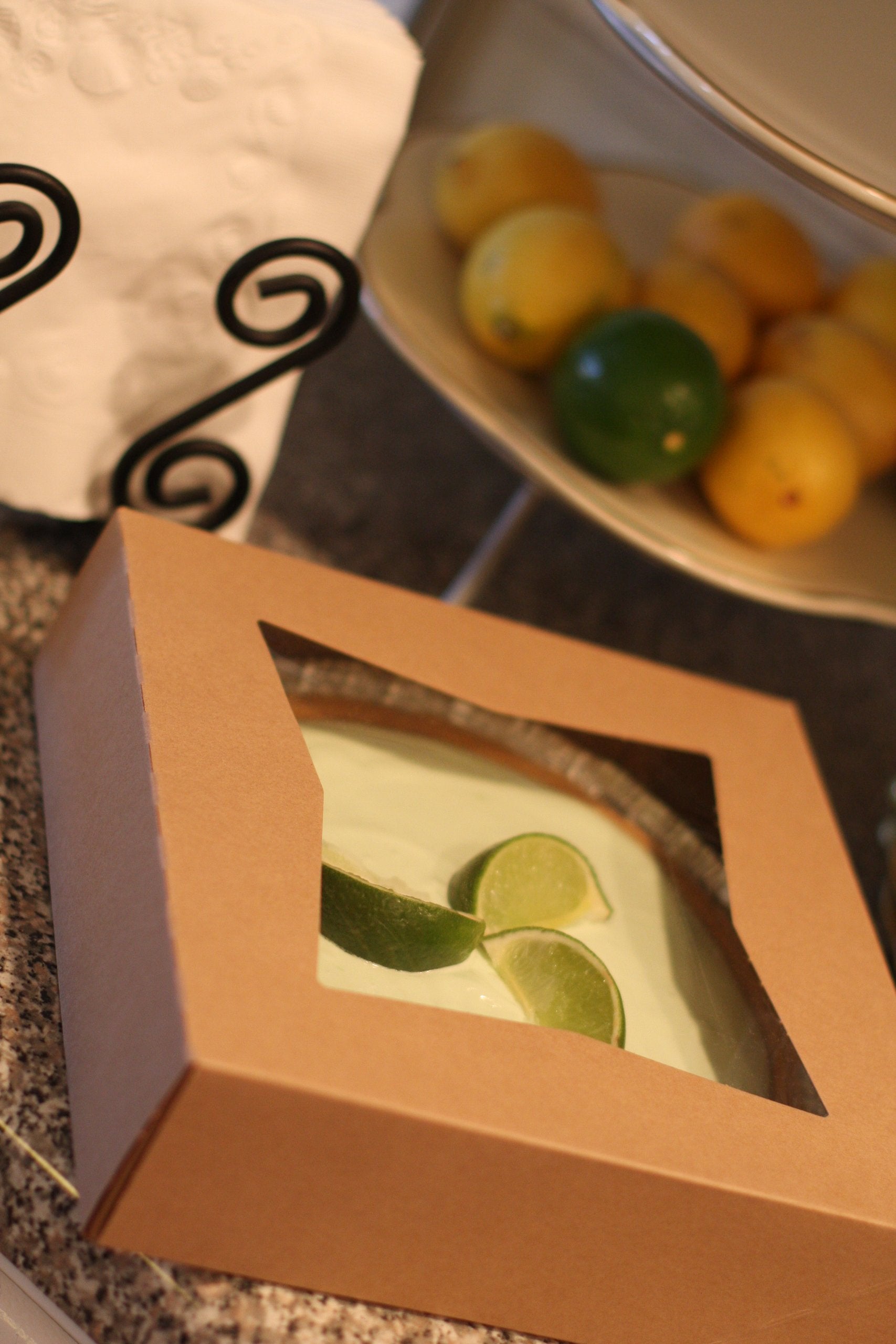 Southern Champion Tray 24013K Kraft Paperboard Window Bakery Box, 8'' Length X 8'' Width X 2-1/2'' Height (Case Of 200)