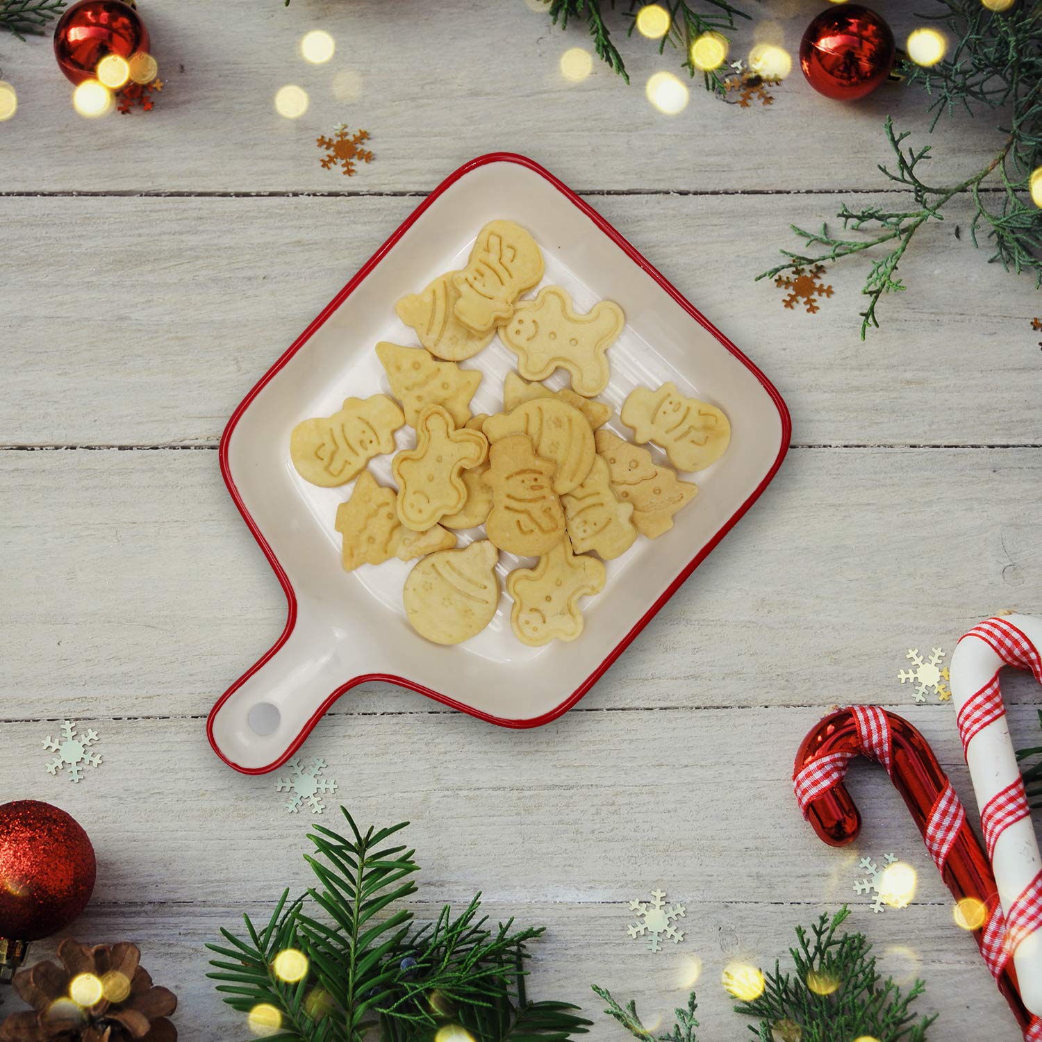 Mini 3D Christmas Cookie Cutters Set  Christmas Holiday Fondant Biscuit Pastry Cookie Cutter Stamp  Xmas Spring-loaded Handle Cutter Shape with Santa  Christmas Tree  Bell  Gingerbread Man (4 PCS)
