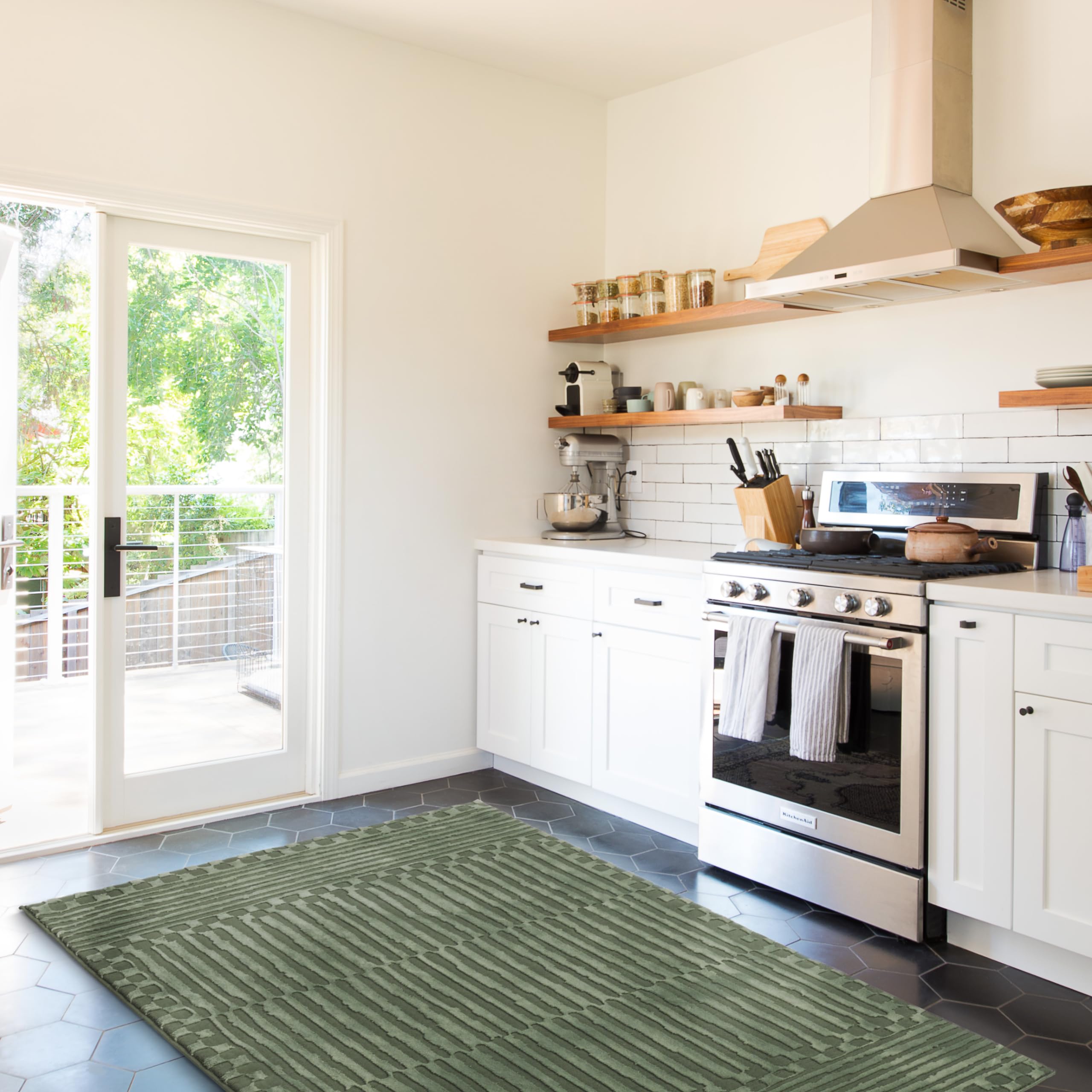 Revival Rugs Soloba 4x6 Machine Washable Area Rug for Kitchen Bedroom - 100% Recycled Oeko-TEX Certified, Medium Pile, Green