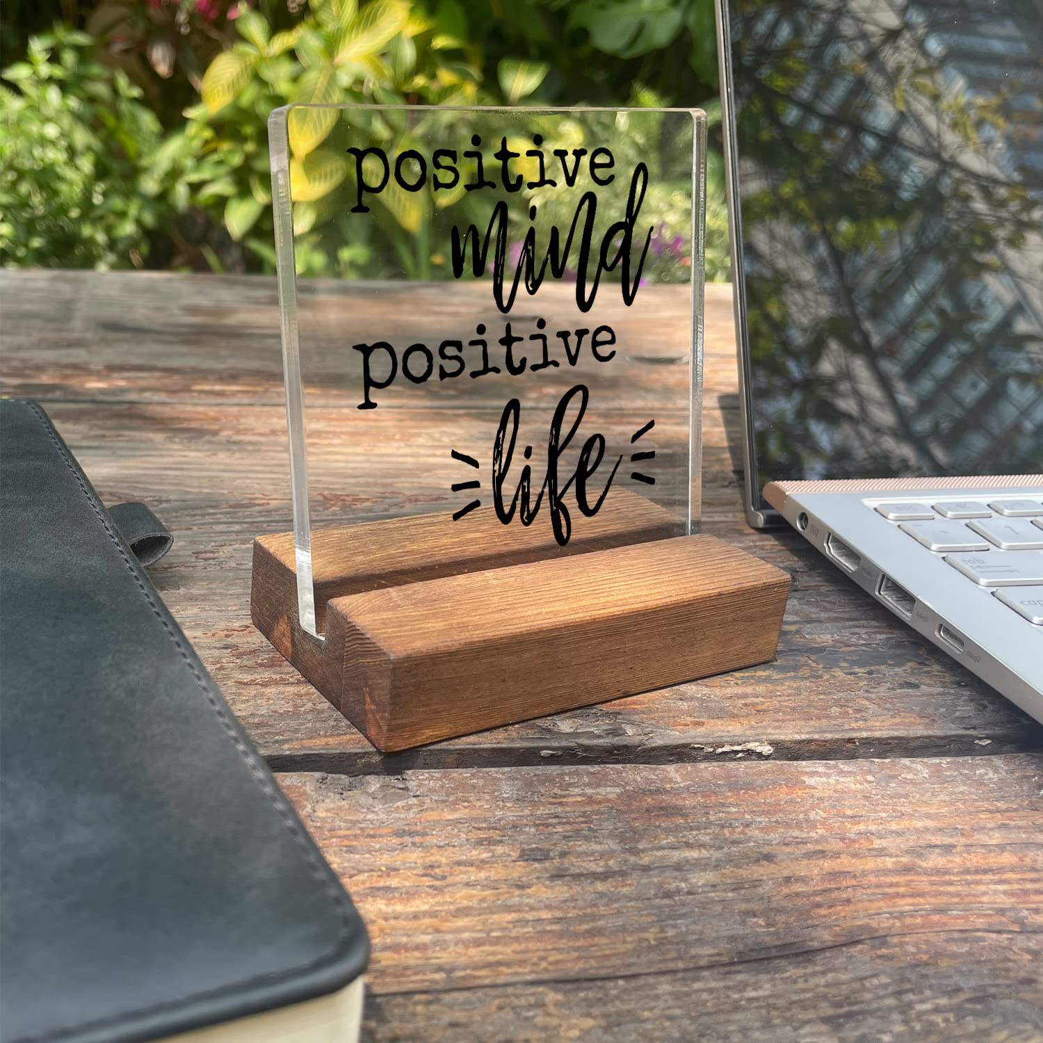Inspirational Quotes Acrylic Sign - Motivational Gift for Women, Best Friend, Colleague - Positive Decor for Home Office Desk