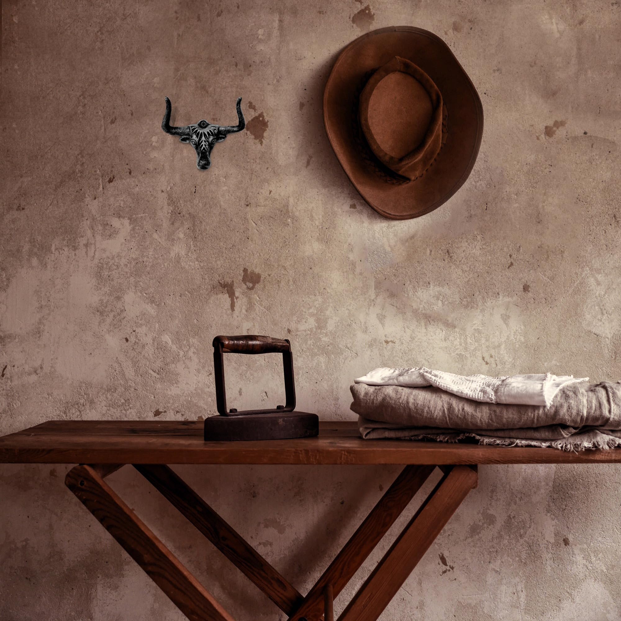Zuhsan Cowboy Hat Hanger For Wall, Unique And Modern Metal Cowboy Hat Rack Cast Iron Cowgirl Hat Hanger Western Longhorn Hook Fo