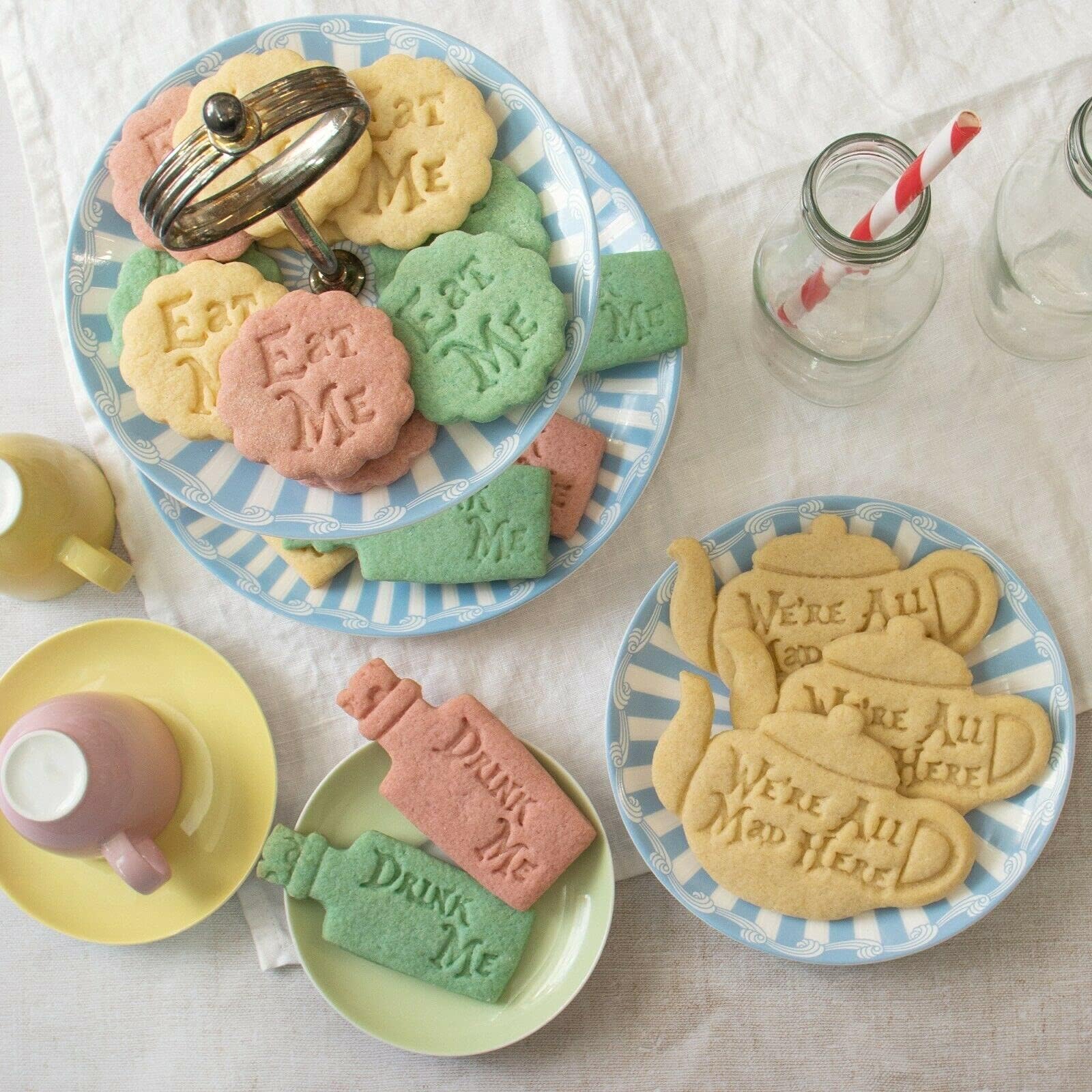 3Pcs Cookie Cutters Set DIY Biscuit Cake Moulds Eat Me Baking Cake Fondant Frame Mold With Good Wishes for Buscuit Dessert Embos