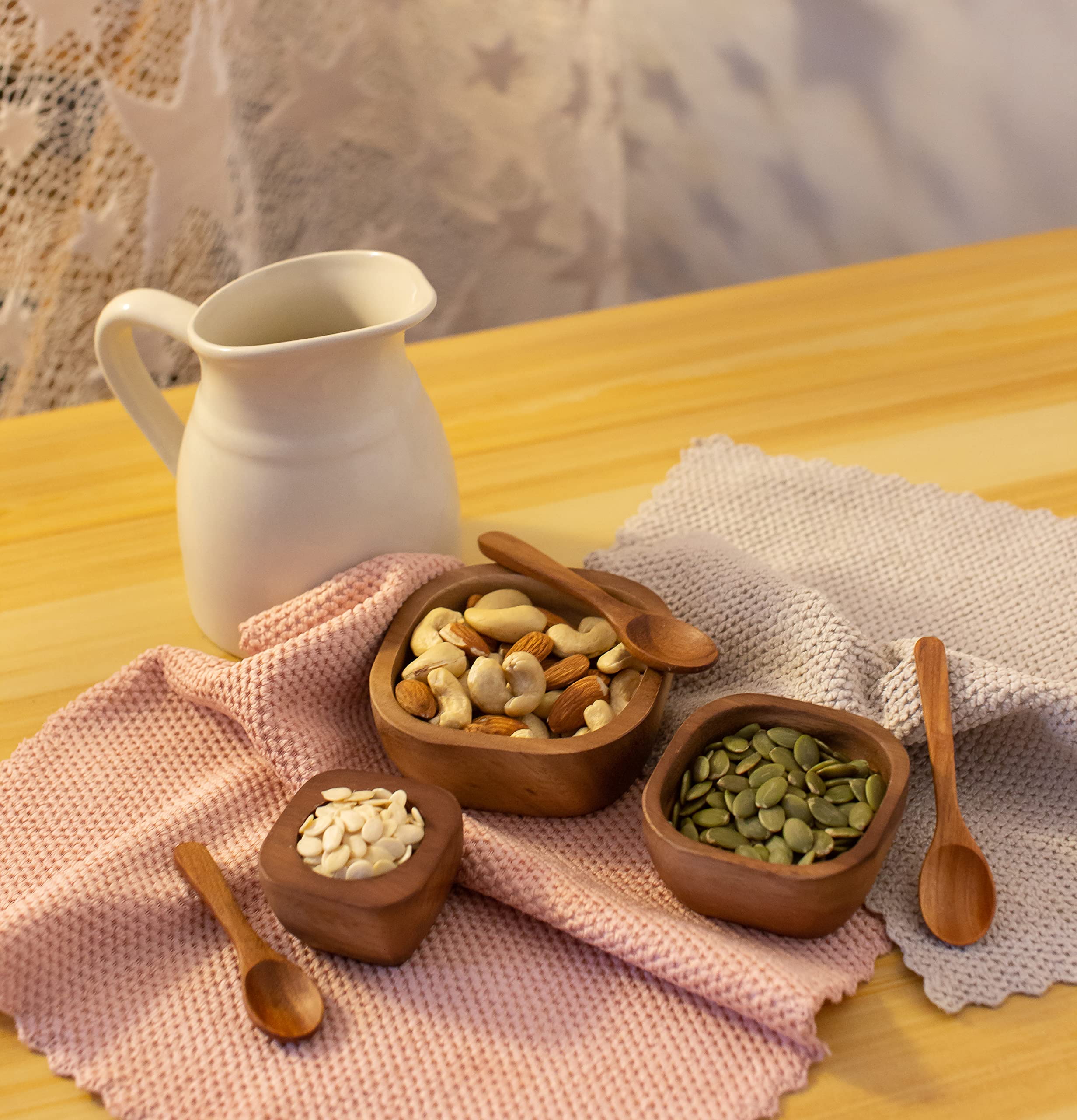 Bestysuperstore Tiny Nesting Square Wood Bowls Mix Size 3   , 2   , 2?    Stackable Acacia Wooden Bowl Set With 3 Spoons For Ser