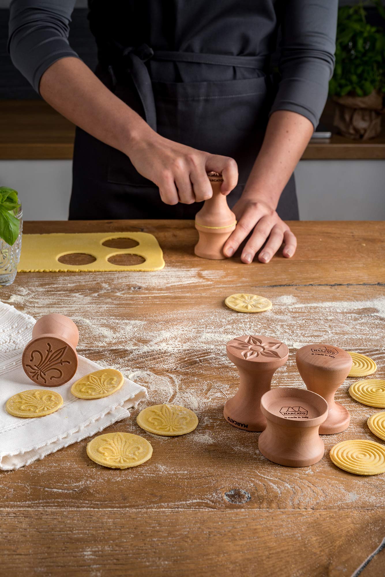 Marcato Corzetti Cutter Base And Stamp Set, Made In Italy, 2.25-Inches, Wood