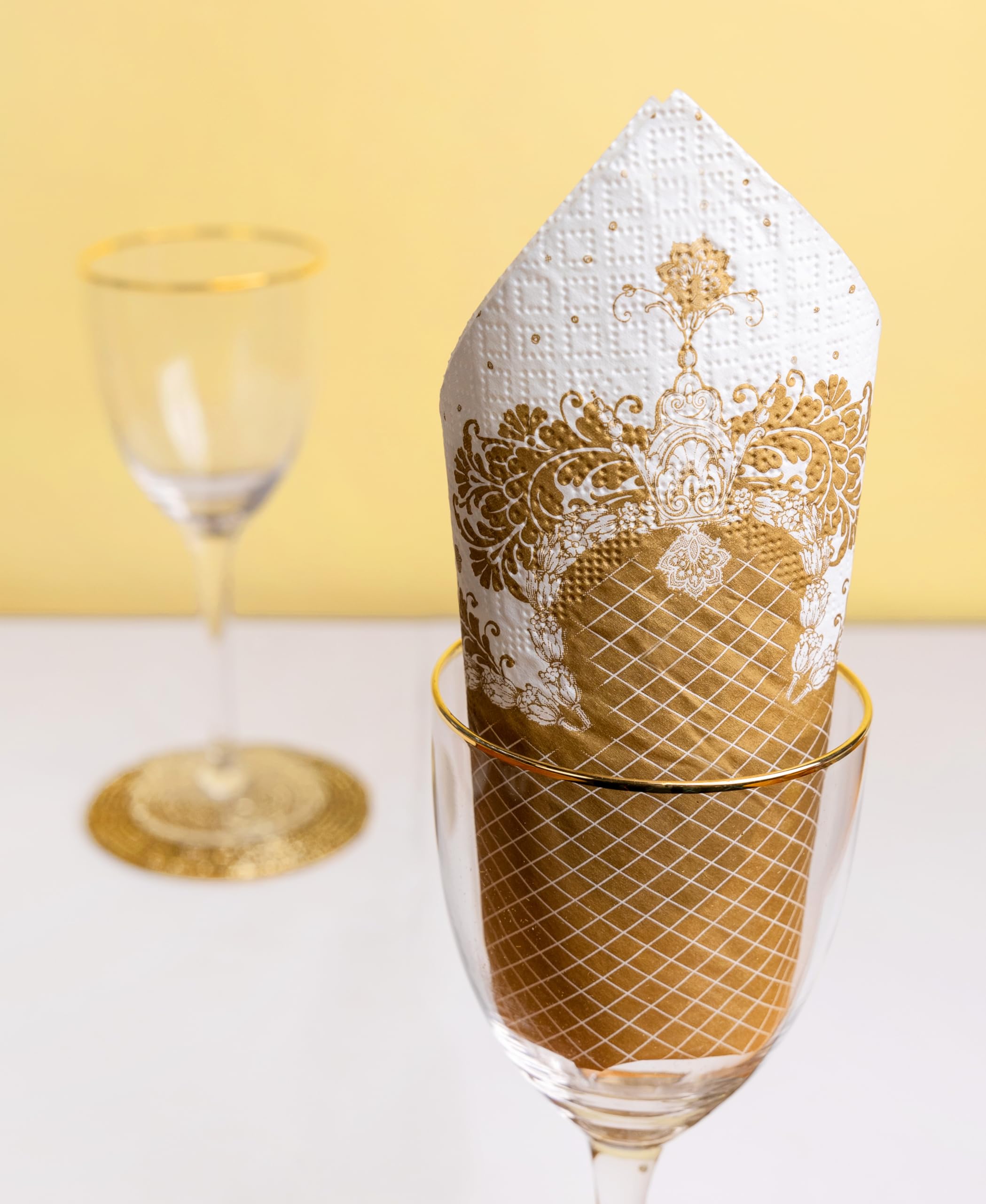 Talking Tables Premium Quality Gold Disposable Paper Napkins Strong And Soft Serviettes Elegant Design Recyclable Tableware For