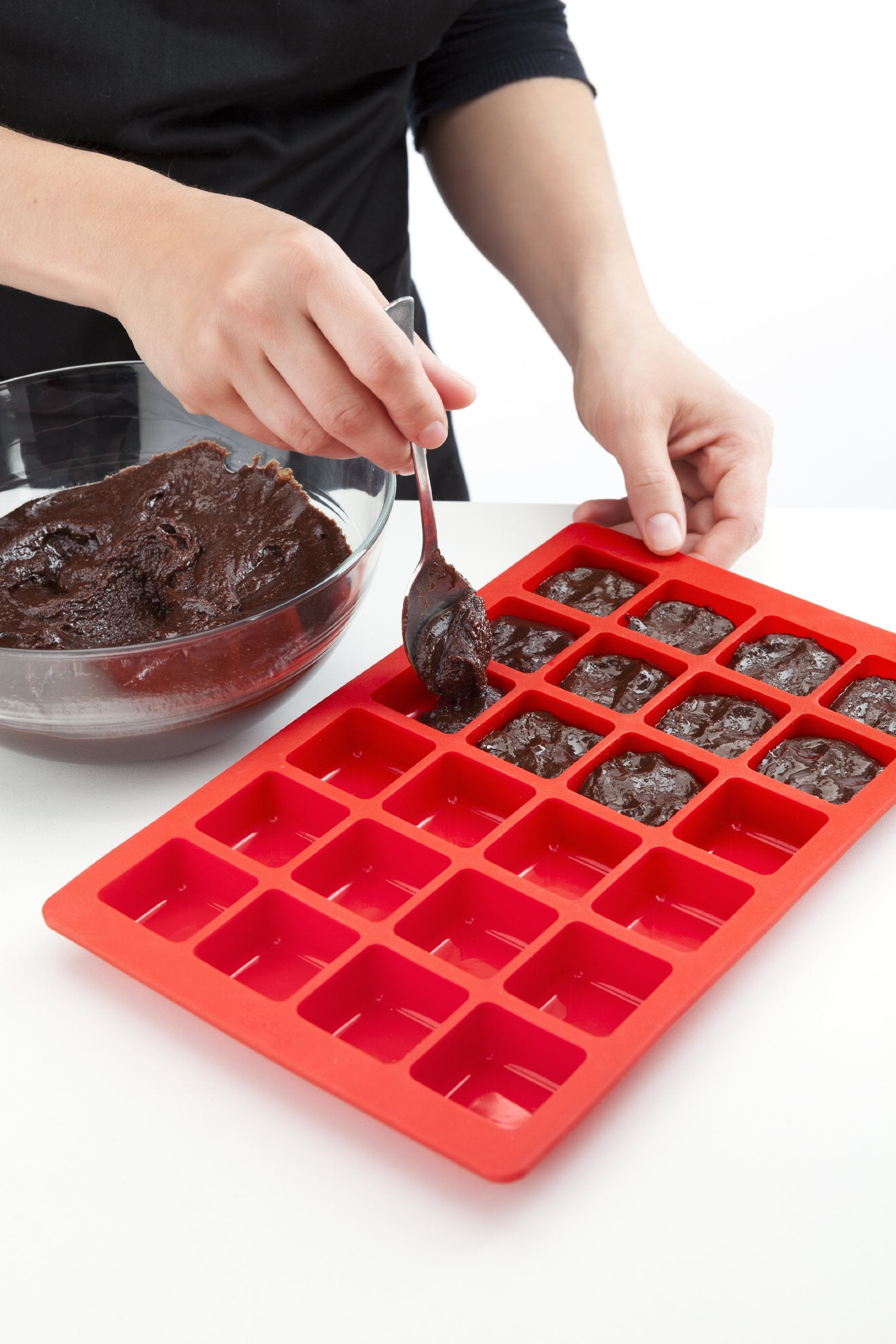 Lekue 24 Cavity Mini Brownie Mold Pan, Model # , Red