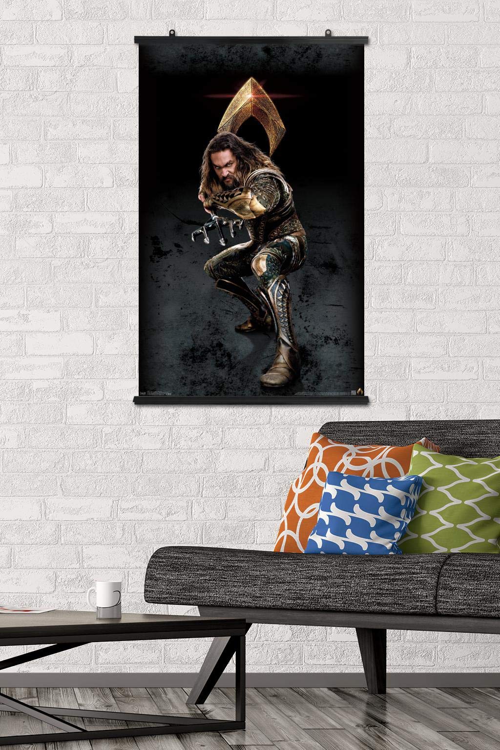 Trends International Dc Comics Movie - Justice League - Aquaman Wall Poster, 22.375'' X 34'', Premium Poster & Clip Bundle