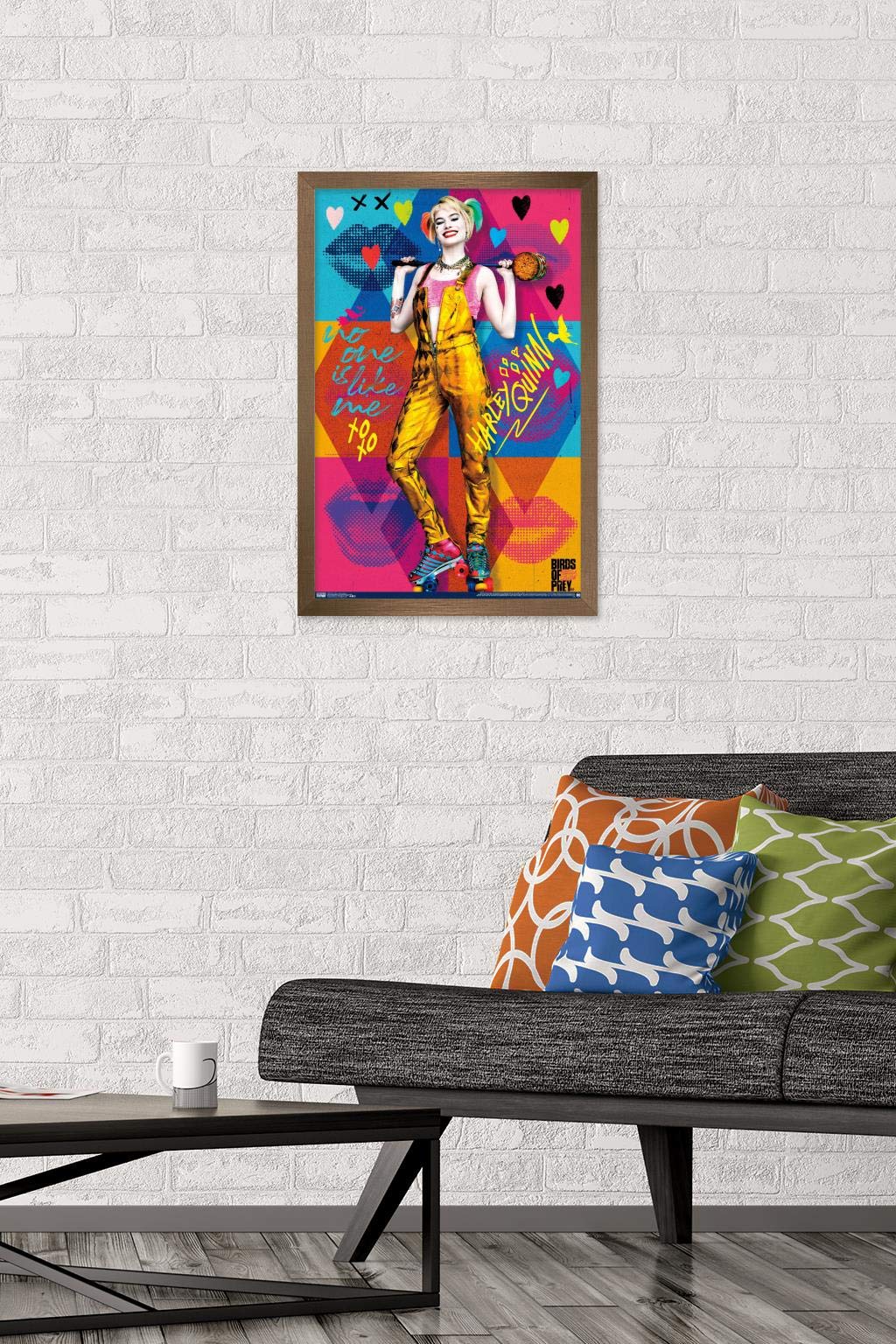 Trends International Dc Comics Movie - Birds Of Prey - Harley Quinn - Hammer Wall Poster, 14.725'' X 22.375'', Bronze Framed Ver
