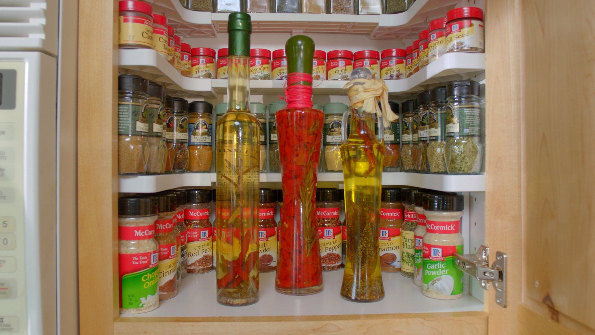 Spicy Shelf Deluxe - Expandable Spice Rack and Stackable Cabinet & Pantry Organizer (1 Set of 2 Shelves) - As seen on TV Deluxe