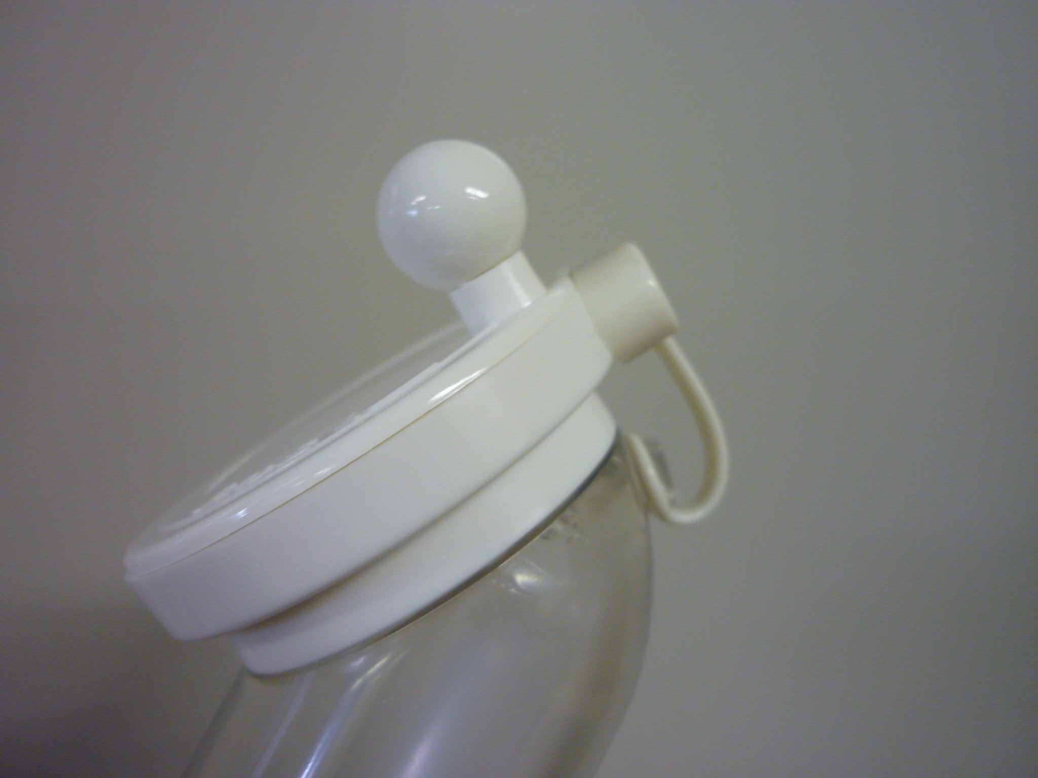 1 X New Asvell Plastic Sesame Grinder Made In Japan, White