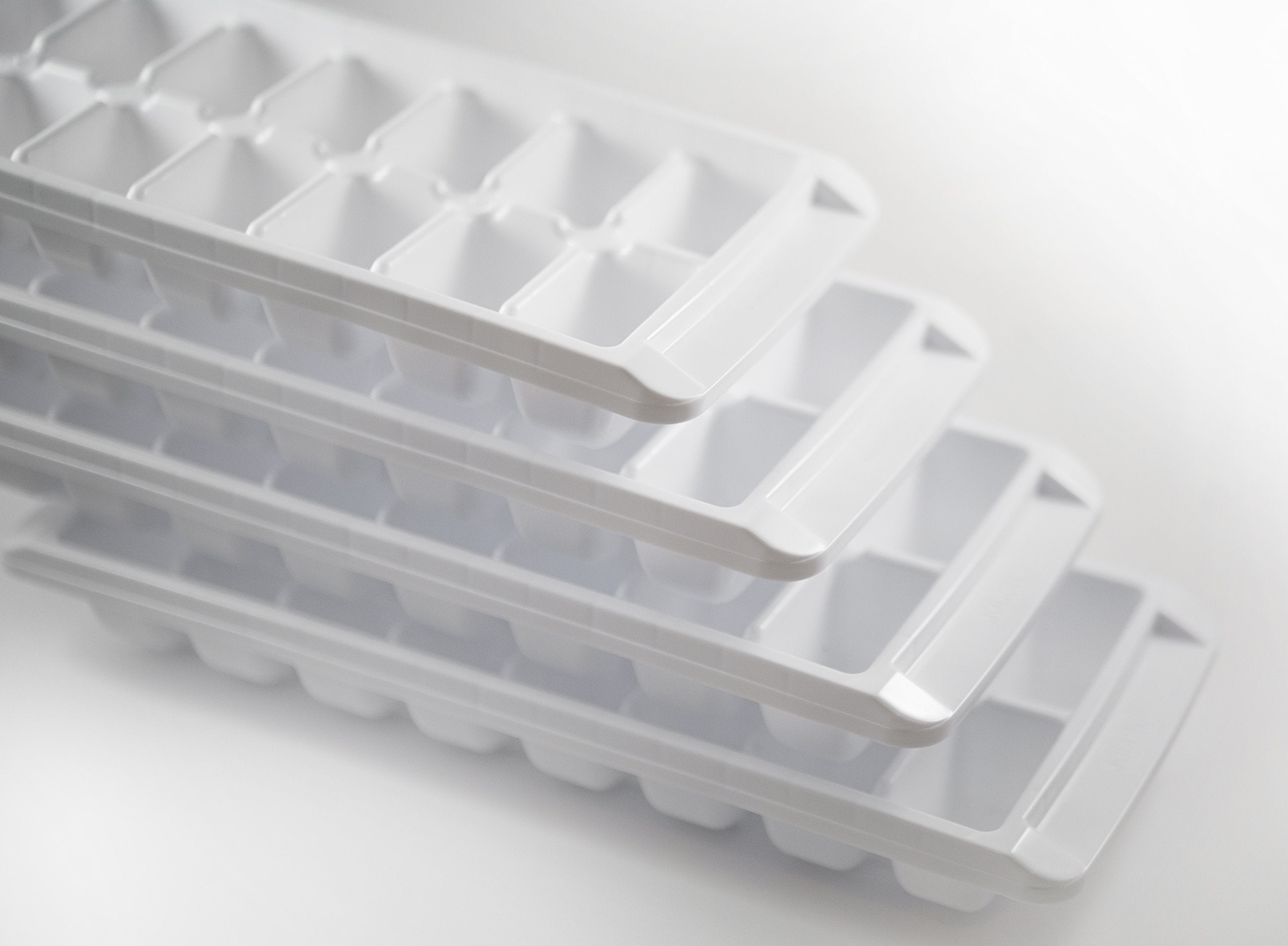 Kitch Easy Release White Ice Cube Tray, 16 Cube Trays (Pack Of 4) (4 Pack - 64 Cubes)