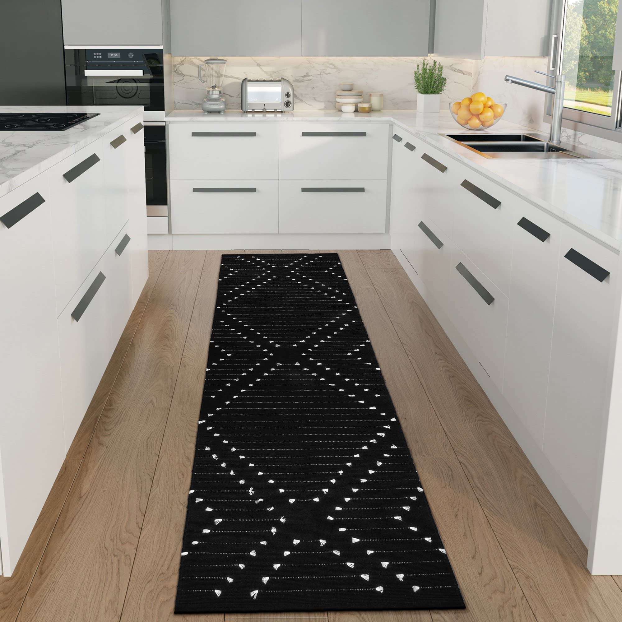 LIVEBOX Black Runner Rug for Kitchen, 2x8 Boho Washable Rug Runner for Hallway,Moroccan Cotton Long Entryway Area Rug Indoor C
