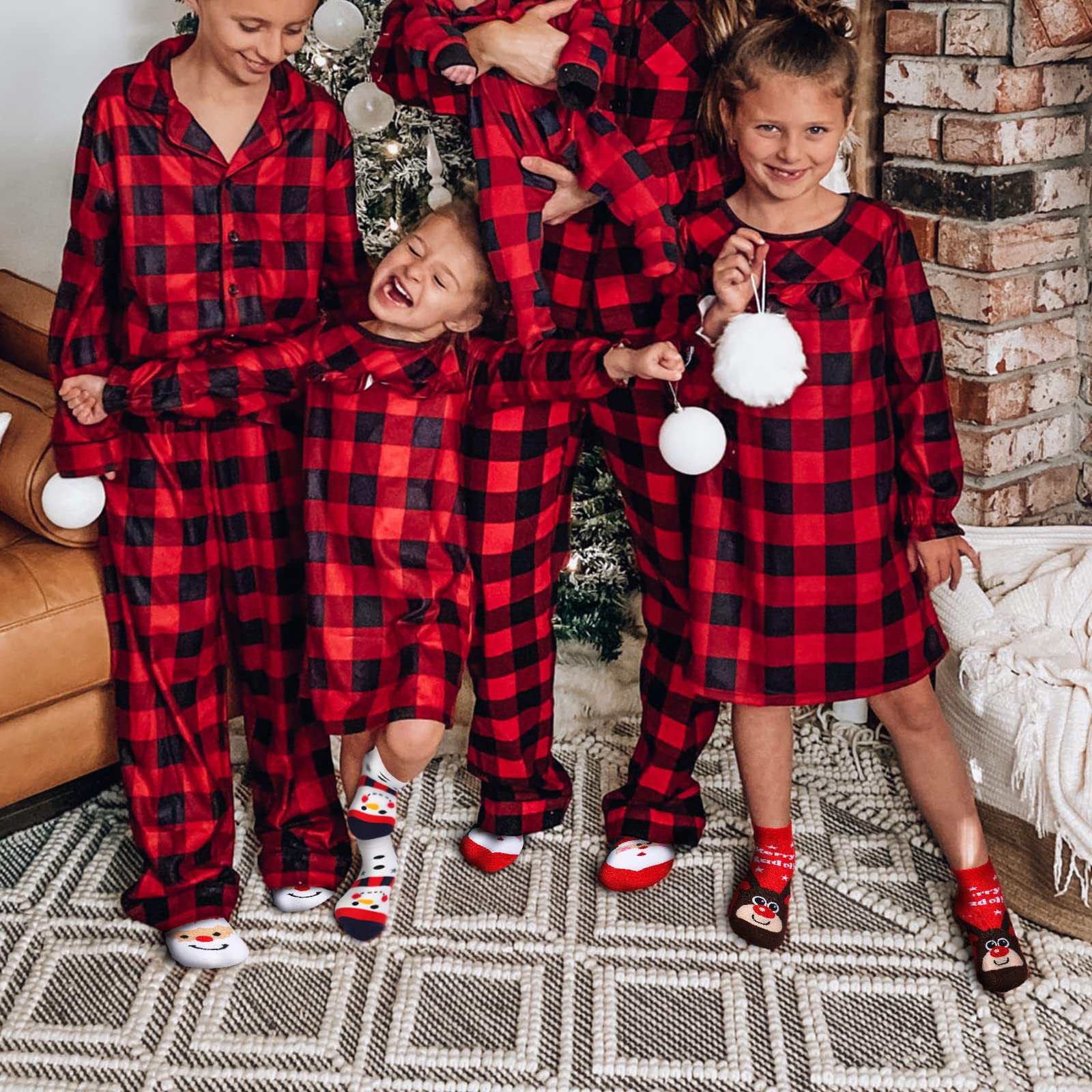 MJartoria Christmas Sock Advent Calendar 2025 Kids -12 Days of Advent Box Socks Christmas Countdown, Santa Elk Snowman Pattern f