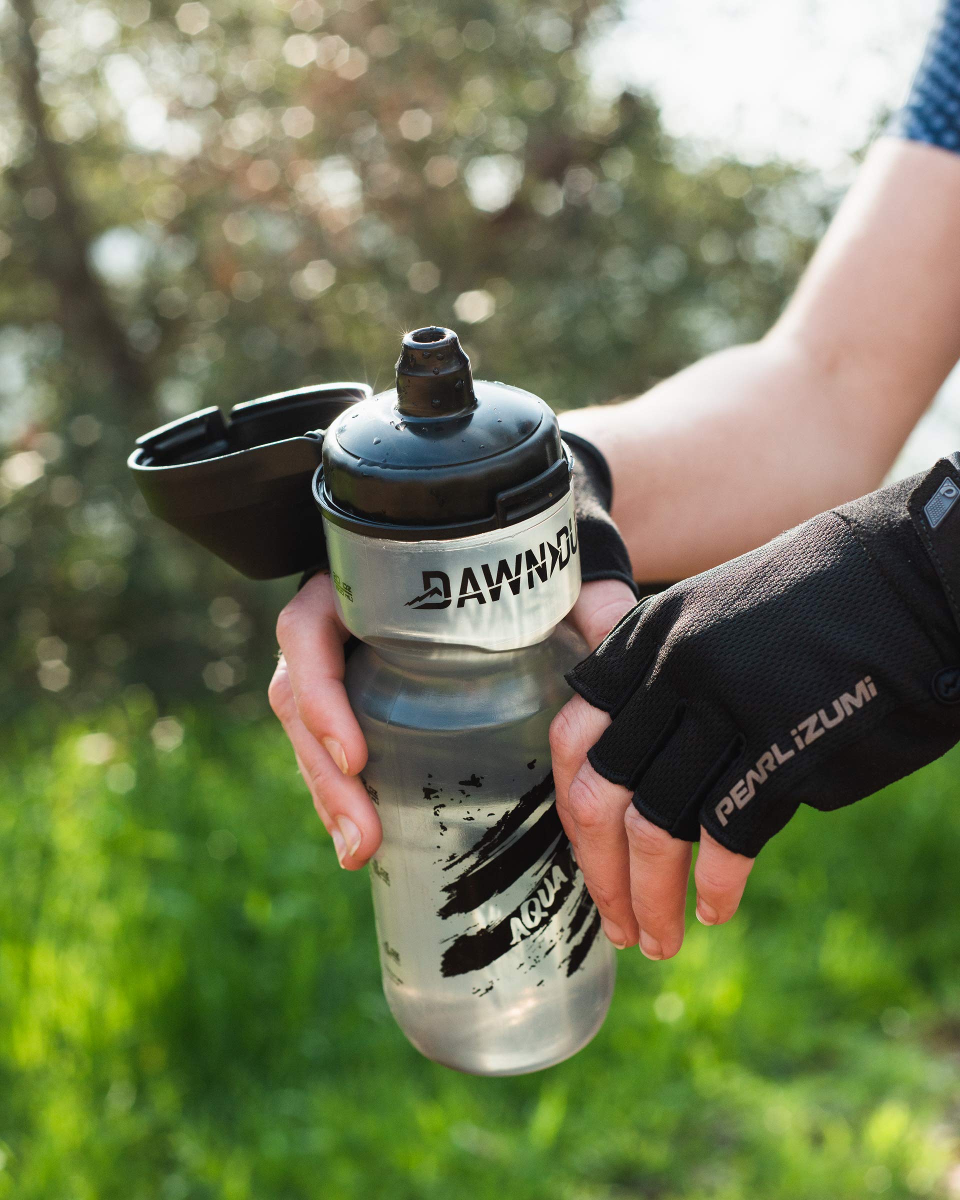 Dawn To Dusk Aqua Flow 25 Oz Calibrated Water Bottle With Dirt Cap