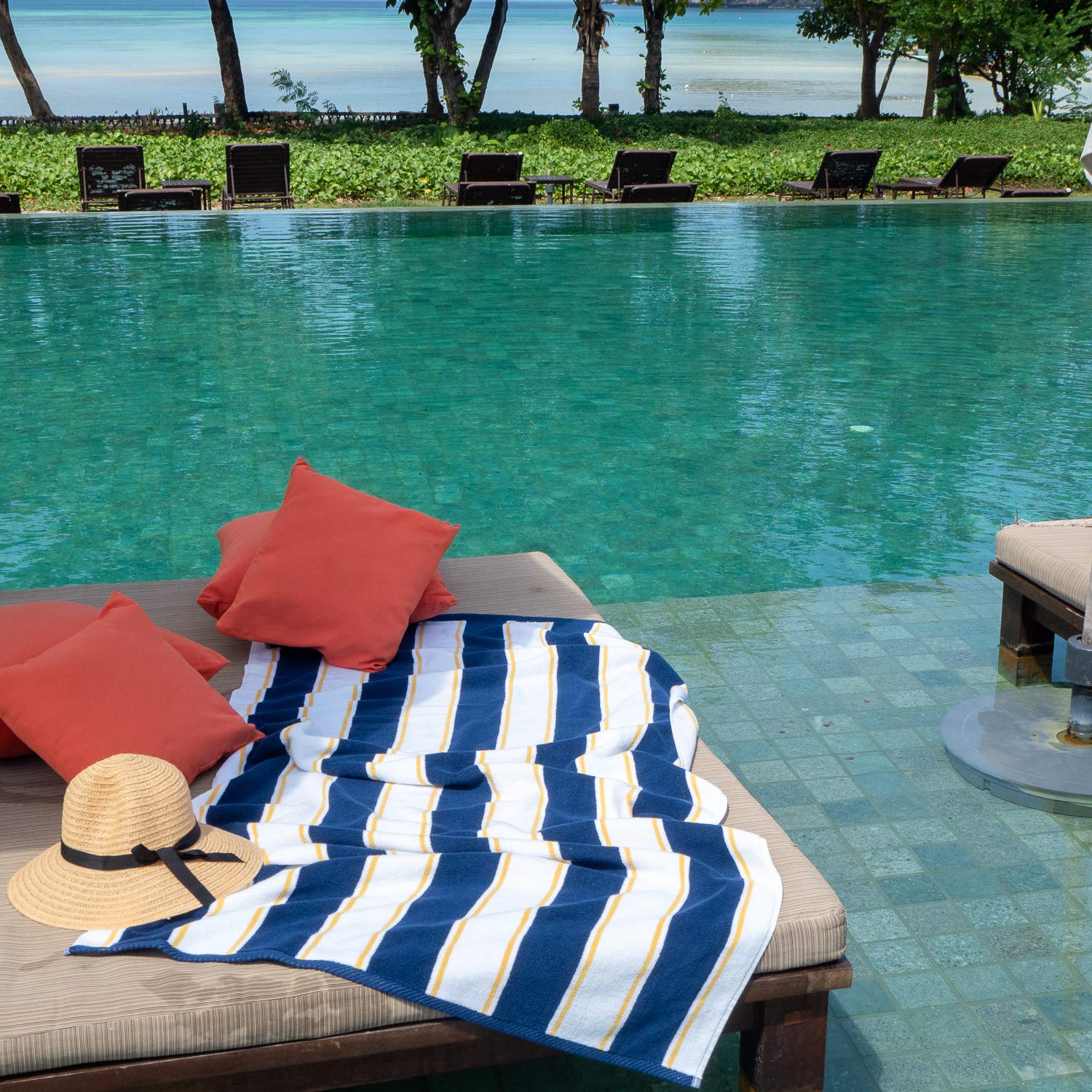 Aston & Arden Striped Beach Towel - Oversized 35 X 70 Soft Plush Thick Cotton, 600 Gms Heavy & Luxury For Pool Chairs, Resort, A