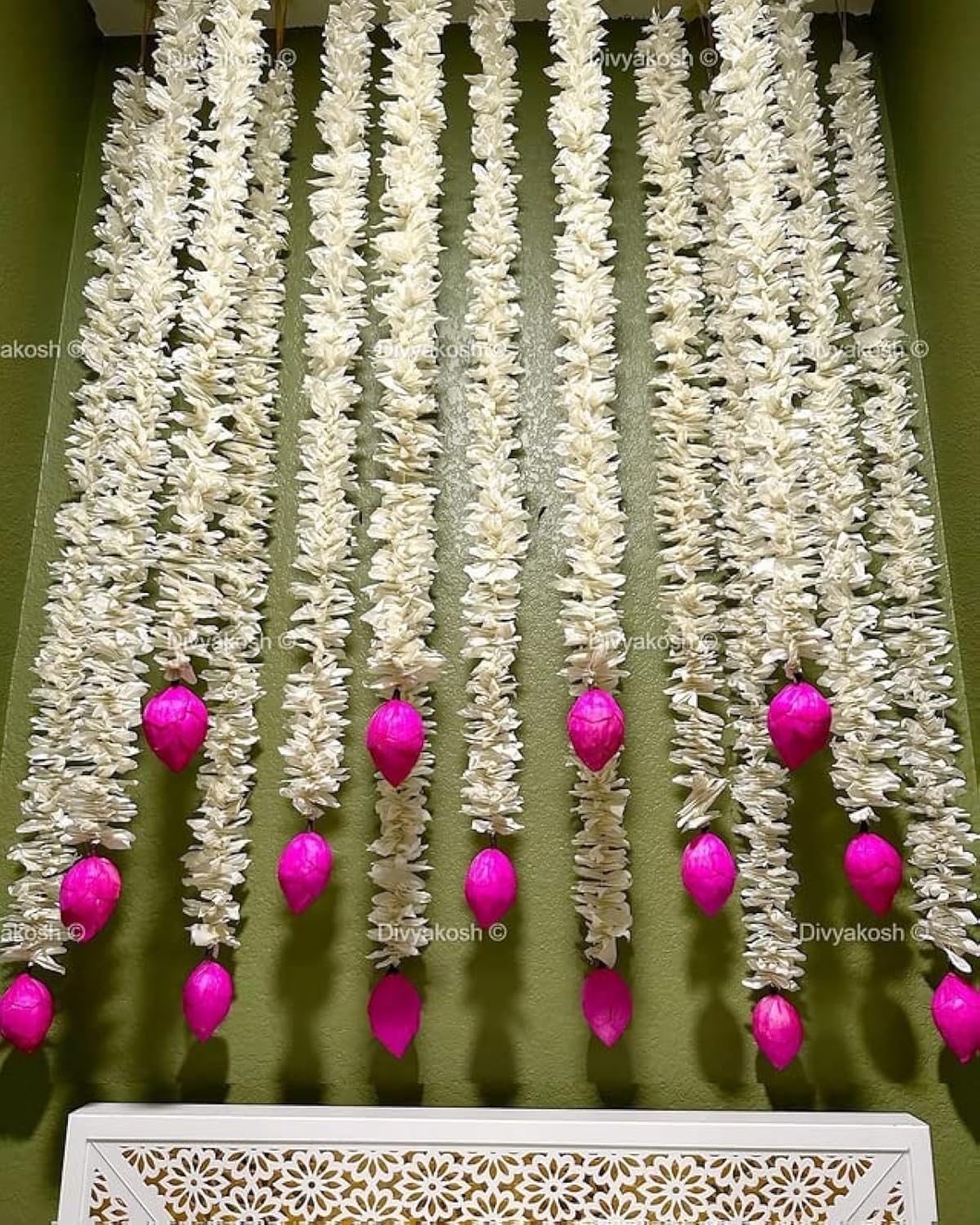 Divyakosh Lotus Hanging 7 Pcs|Floral Wall Hangings for Temple decor-showpieces for Stage Decor|Handmade Wall Decoration Hanging