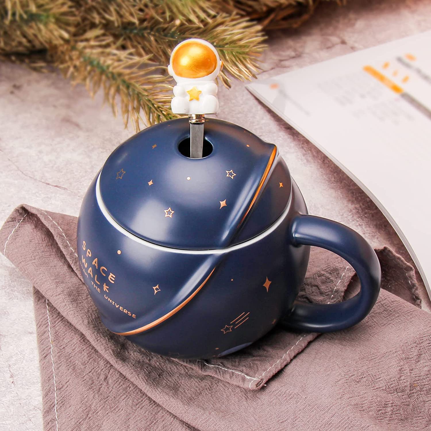 Parssufy Coffee Mug Gift Items 3D Creative Astronaut Universe Planet Coffee Mug With Lid Spoon Ceramic Coffee Mugs For Birthday