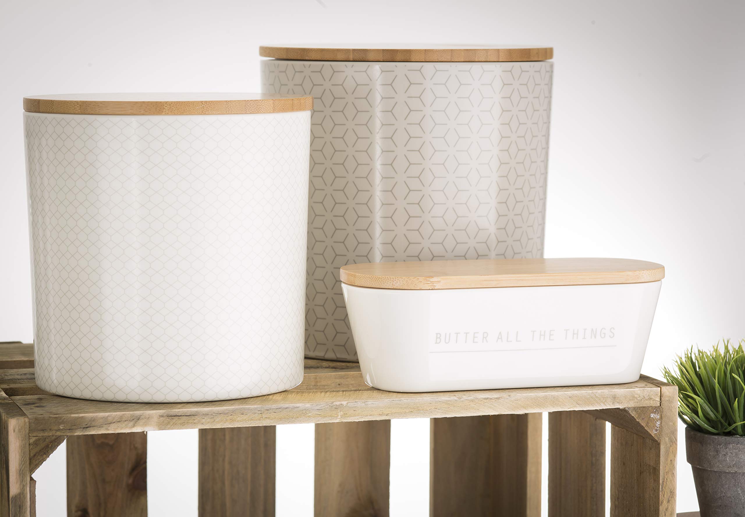 Tablecraft Canister With Lid 56 Oz, 5.75 X 5.75 X 6, Melamine & Bamboo