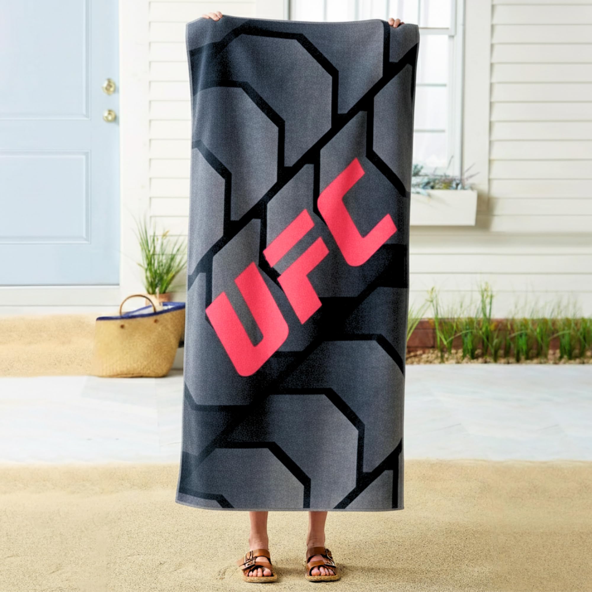 Ufc Fight Night Oversized Cotton Beach Towel, 30 X 60 Inch Large Soft & Absorbent Pool, Bath & Beach Towel (100% Officially Lice