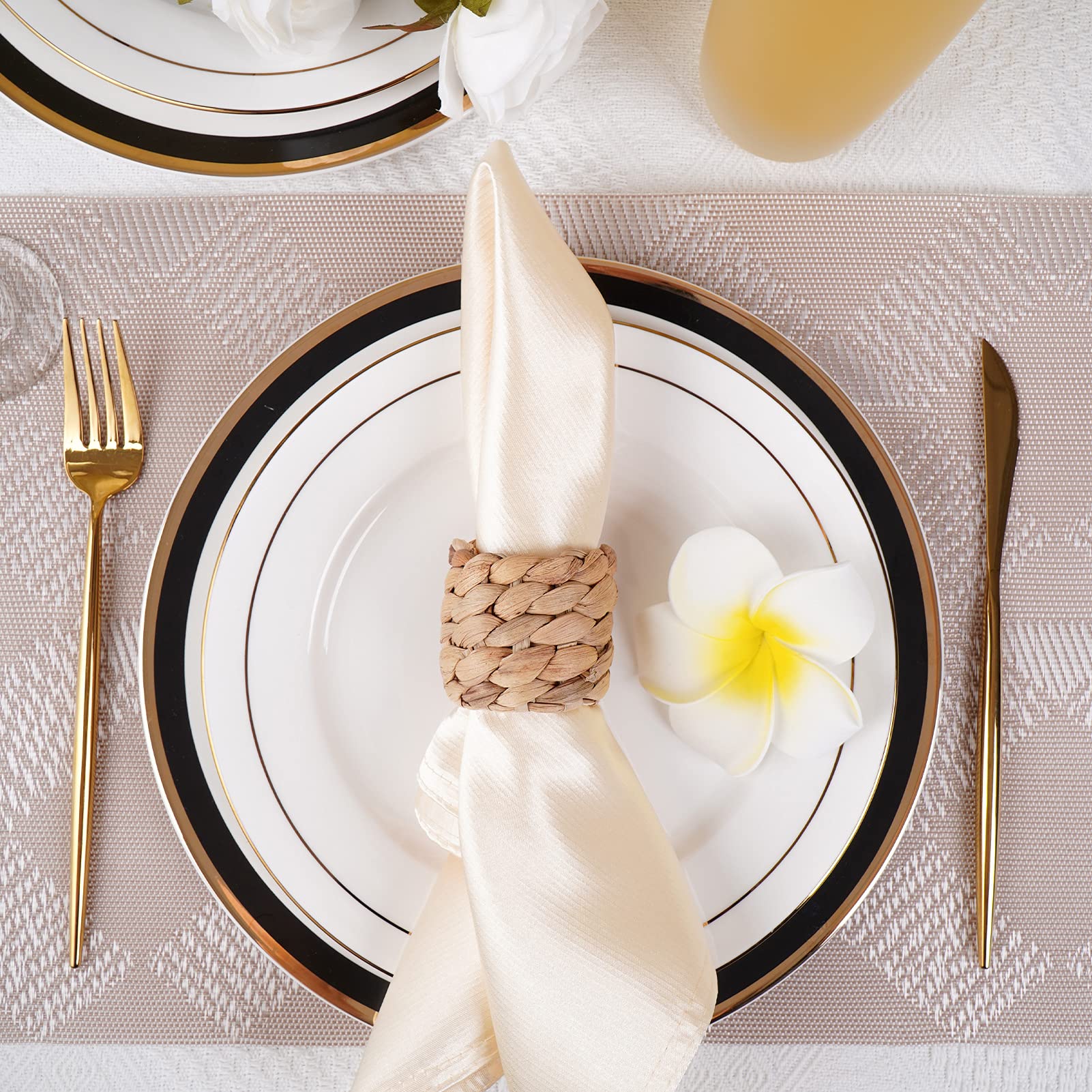 Woven Napkin Rings Set of 6  Farmhouse Napkin Rings Handmade by Natural Water Hyacinth  Fabric Napkin Rings for Thanksgiving  Party  Wedding  Supplies for Dinner Table Decoration