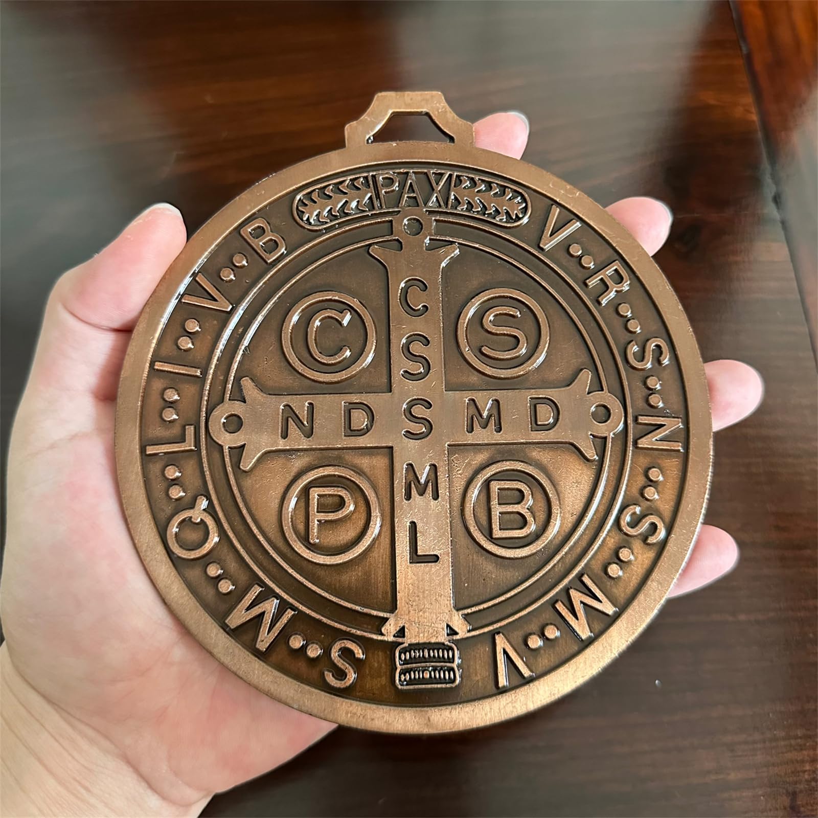 EXTRA LARGE 5 INCH ST BENEDICT CROSS MEDAL VINTAGE BRASS TONE FINISH FOR WALL OR DESK DISPLAY/MEDALLA DE SAN BENITO (Brass)