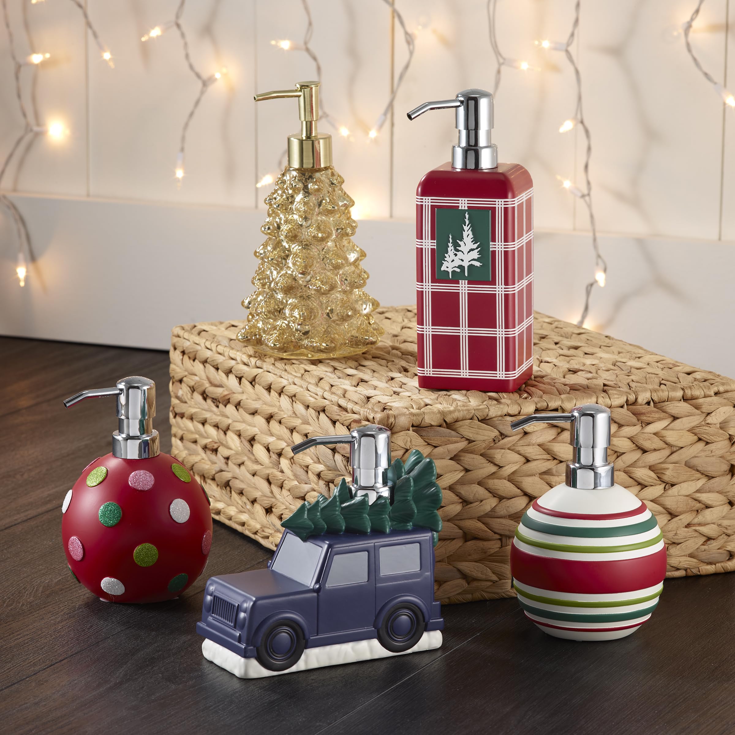 Avanti Linens - Lotion Pump, Resin Bathroom Essentials, Ideal Christmas Decorations (Christmas Gnomes Collection)