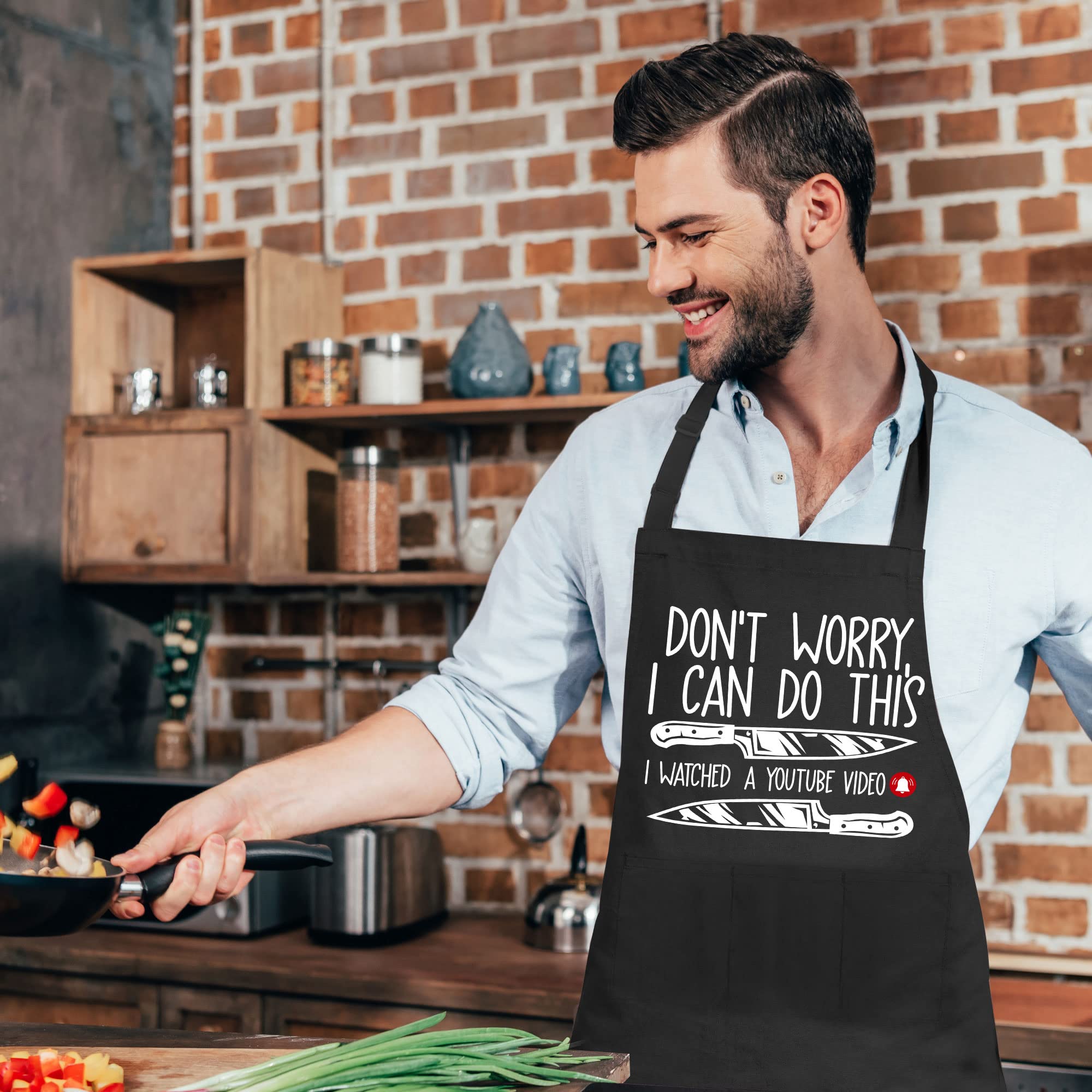 Cusugbaso Funny Aprons For Men, Chef Cooking Aprons One Size With Three Pockets Funny Grill Gifts For Men, Dad, Husband - Cookin