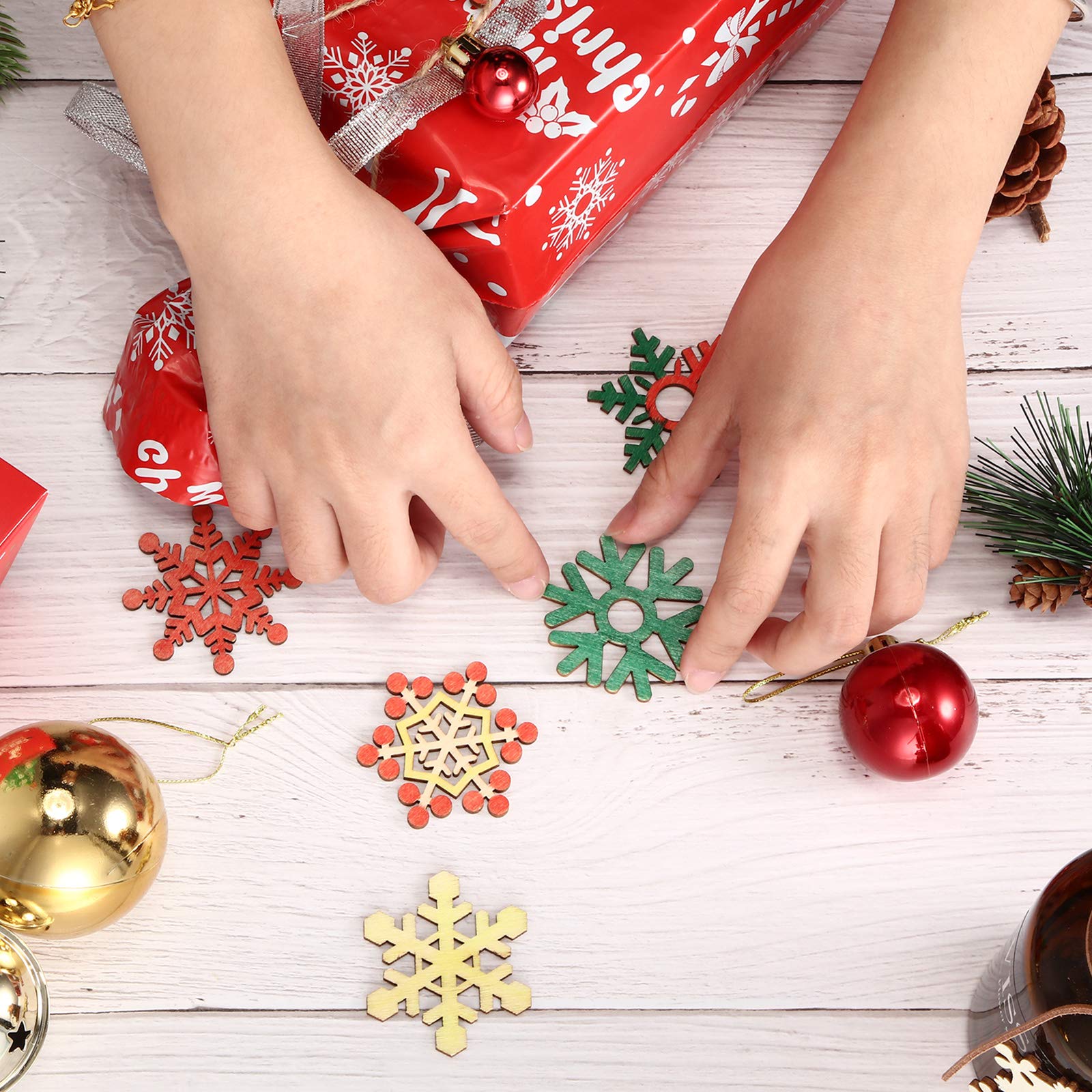 Hestya 50 Pieces Wooden Snowflake Crafts Ornaments Unfinished DIY Wood Snowflake Cutouts Christmas Tree Hanging Crafts Ornaments