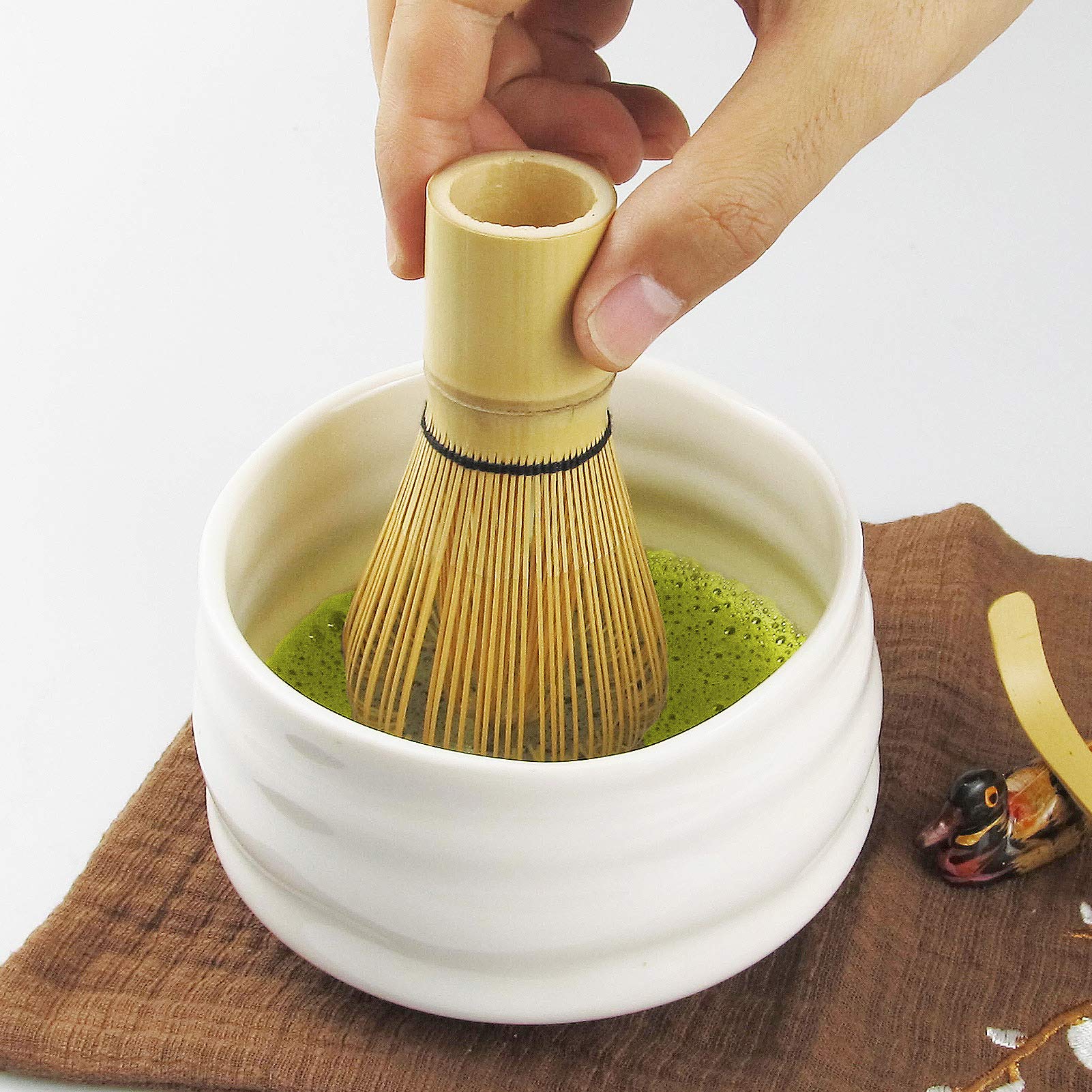 Artcome 6 Pcs Japanese Matcha Tea Set, Matcha Whisk, Traditional Scoop, Tea Spoon, Tea Cloth, Bamboo Holder, Scoop Holder Handma