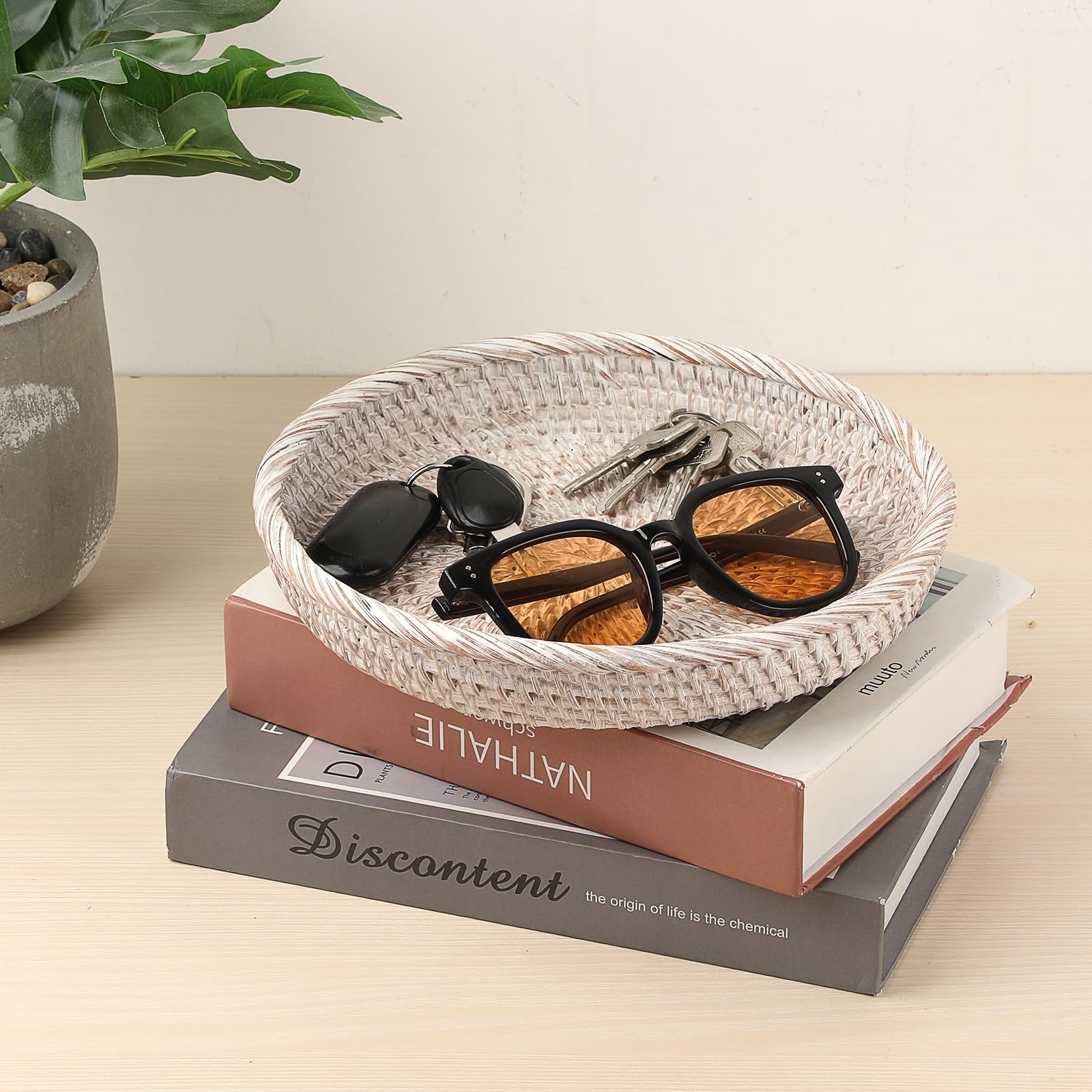 Hipiwe Round Key Bowl for Entryway, 9 Decorative Rattan Tray Woven Wicker Storage Holder Serving Basket Tray for Fruit Snacks Ca