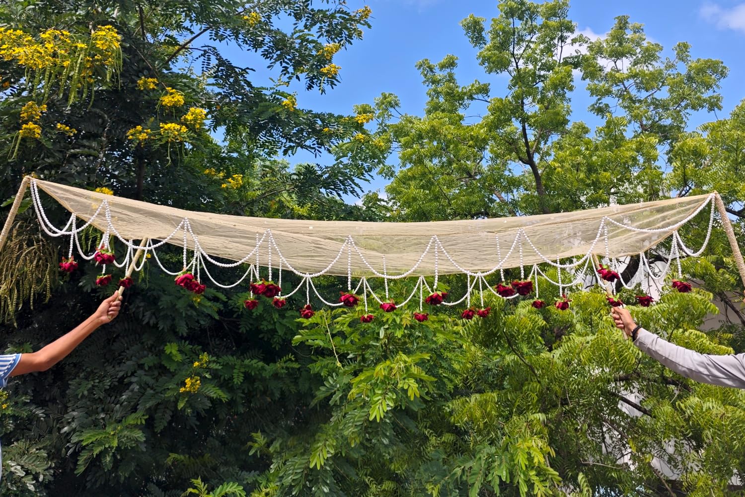 Kaevion Pastel Flower Bridal Canopy | Modern Wedding Entry Decorative Garland | Dulhan Ke Liye Phoolon Ki Chadar | Gift For Brid