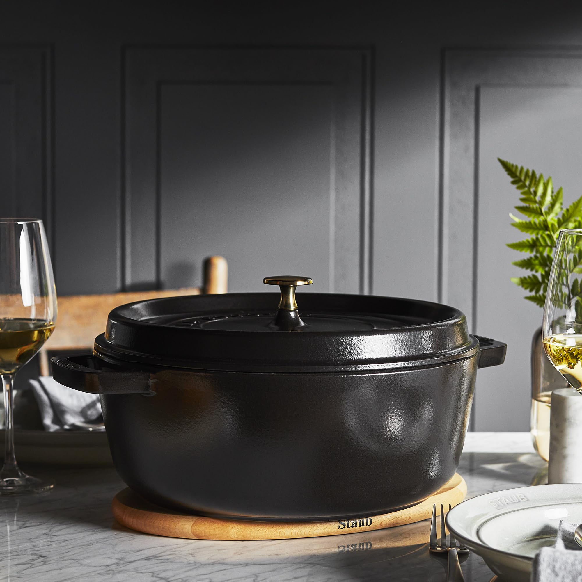 STAUB Round Magnetic Wood Trivet  6''