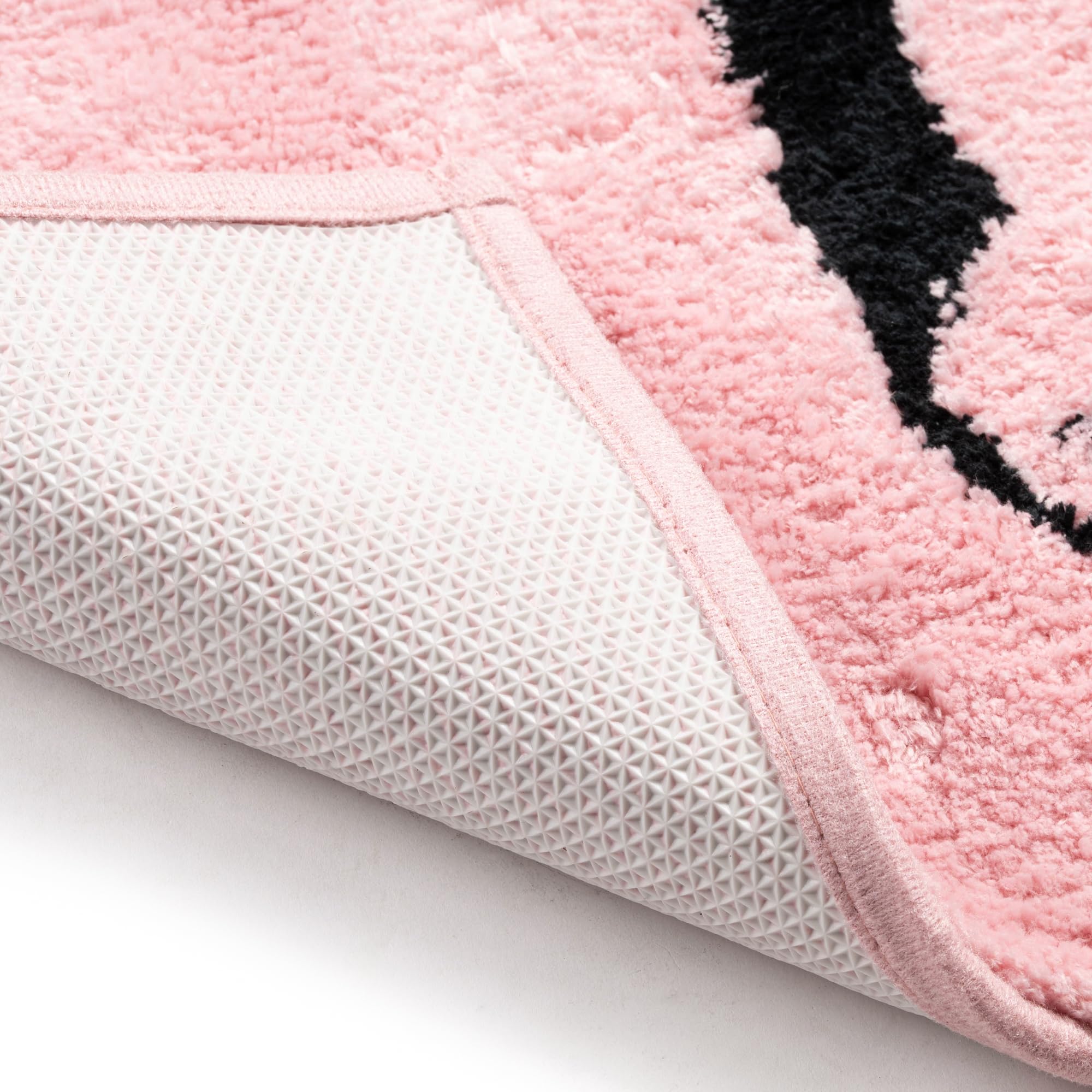 Jay Franco Disney Minnie Mouse Kids Bath Rug - Soft, Non-Slip, Machine Washable, Pink Bathroom Mat 20 X 30